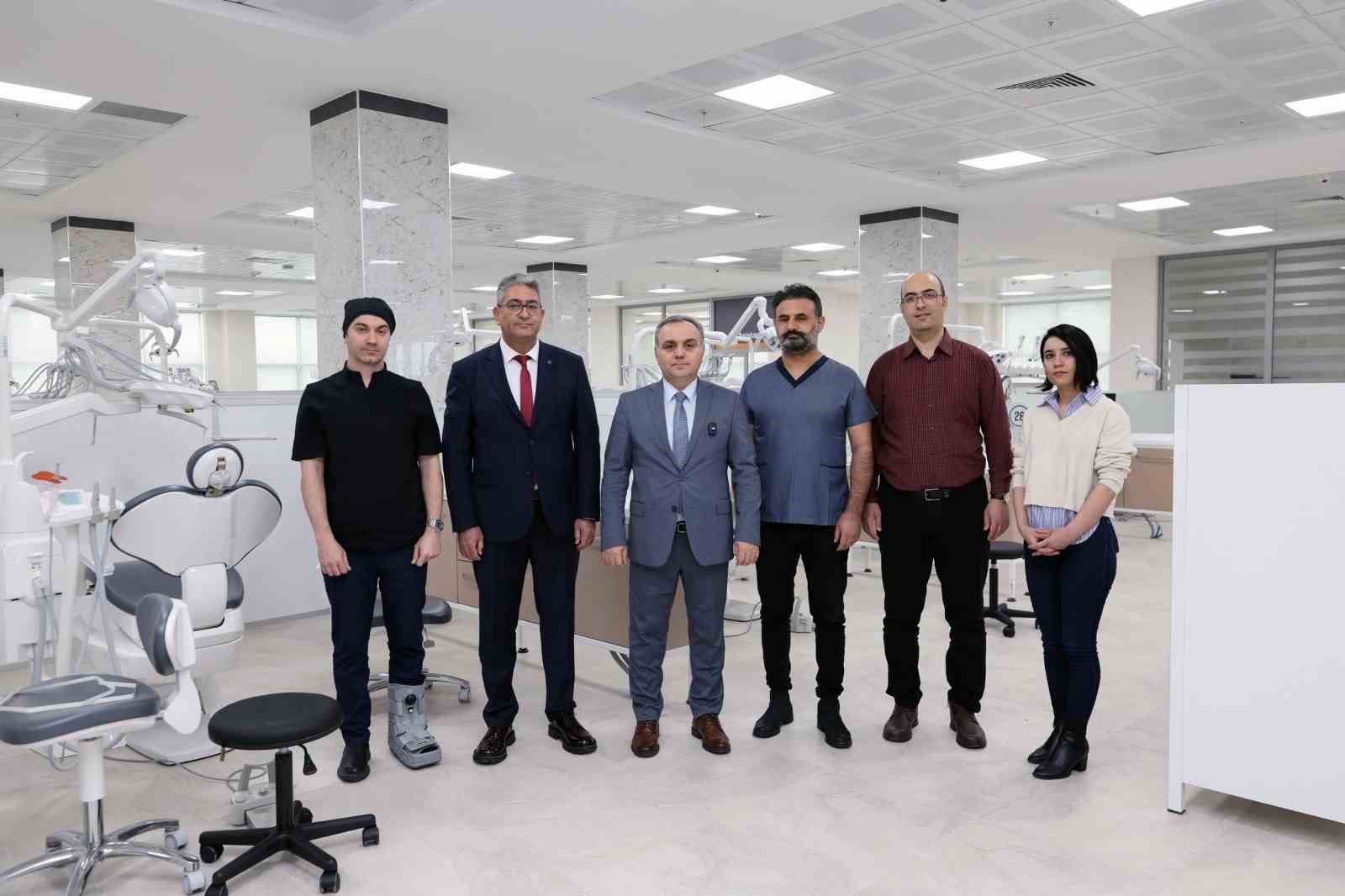 Rektör Altun, Yeni Diş Hastanesi Binası’nı inceledi