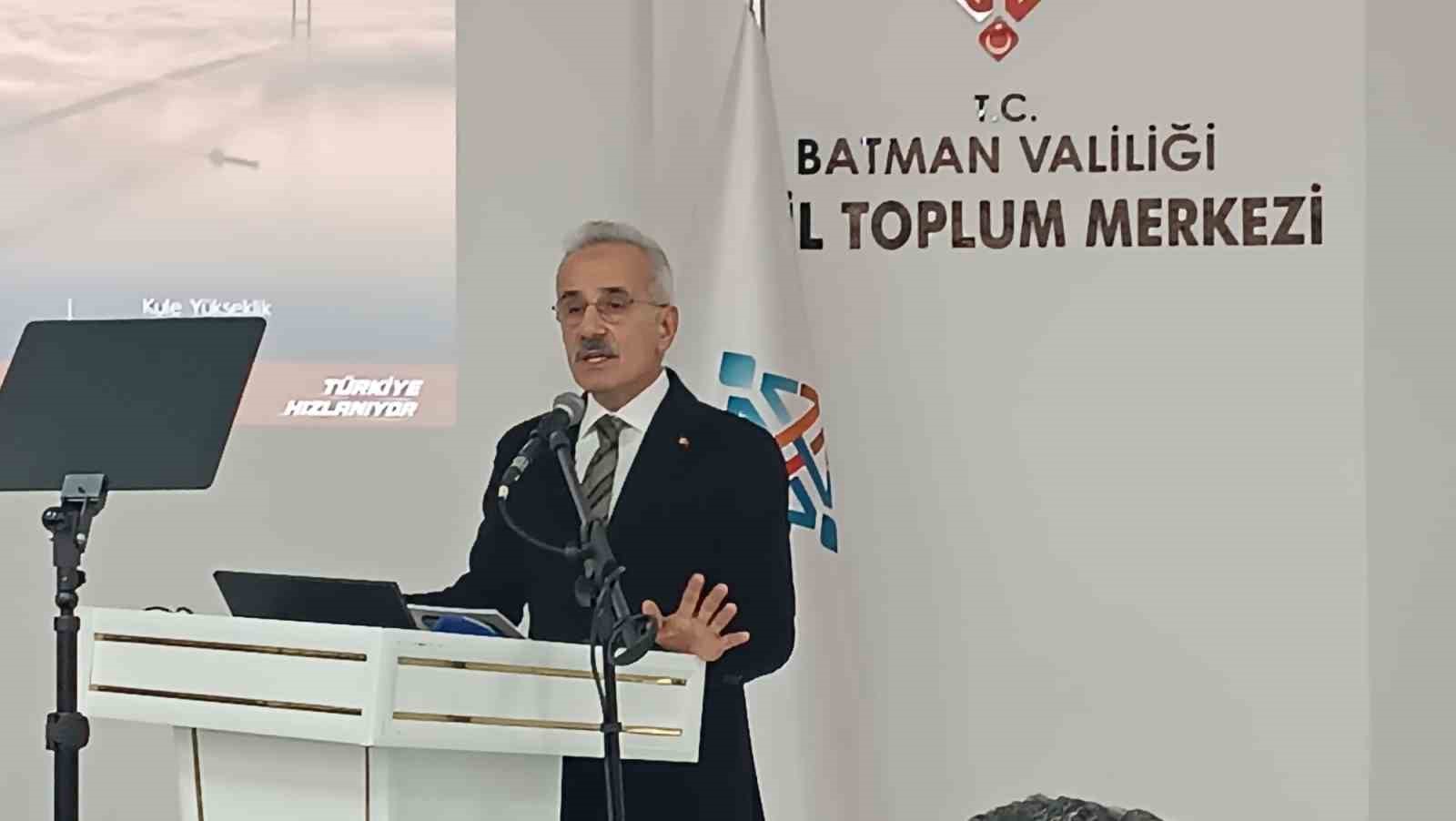 Ulaştırma ve Altyapı Bakanı Uraloğlu: 