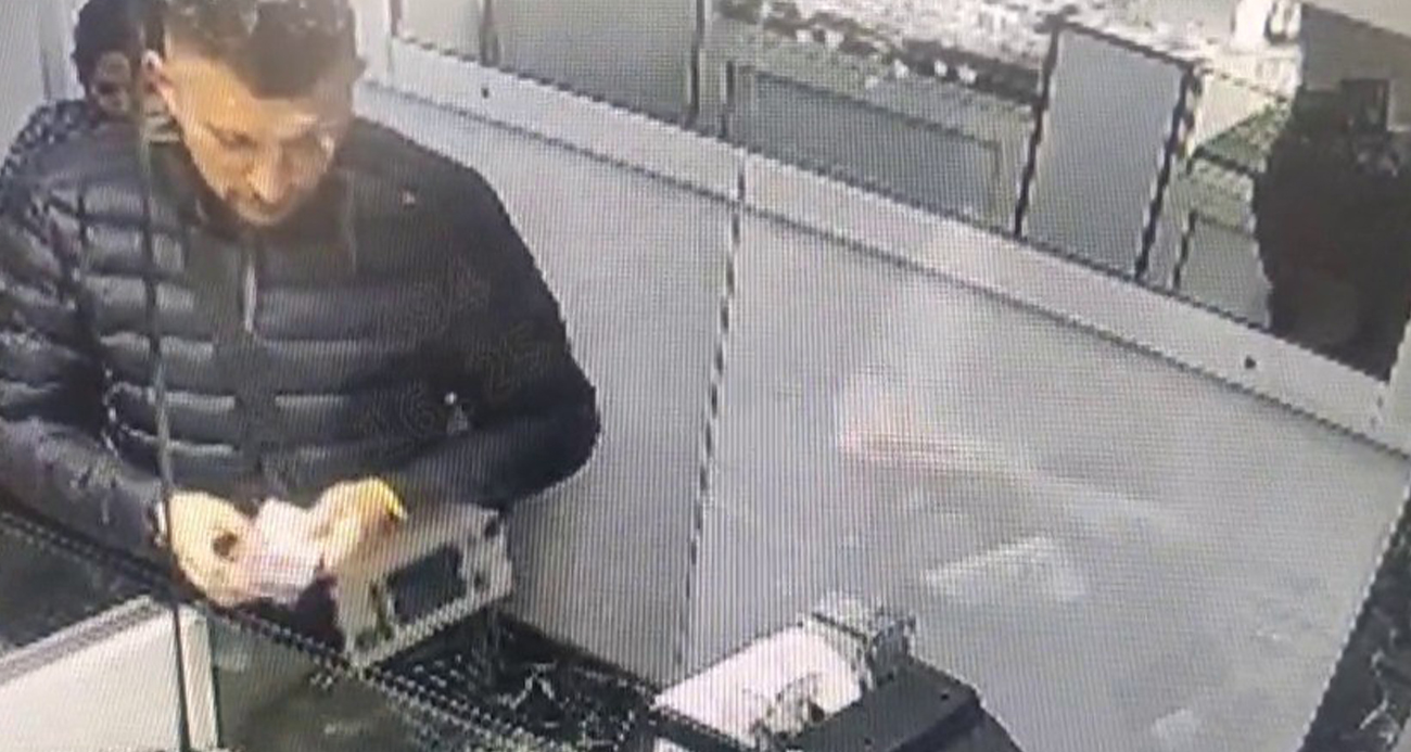 Bursa’da sahte altın vurgunu: Kuyumcuları dolandırdılar, kameralara yakalandılar