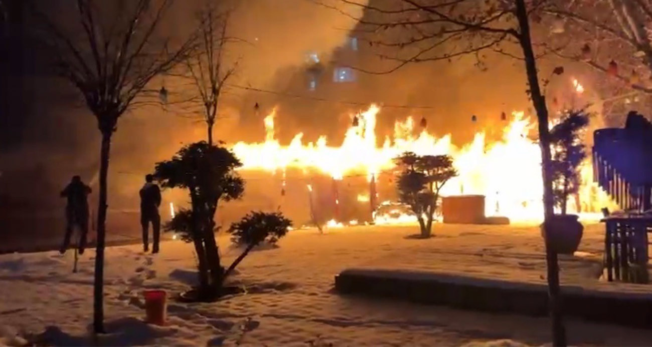 Diyarbakır’da kafede yangın paniği