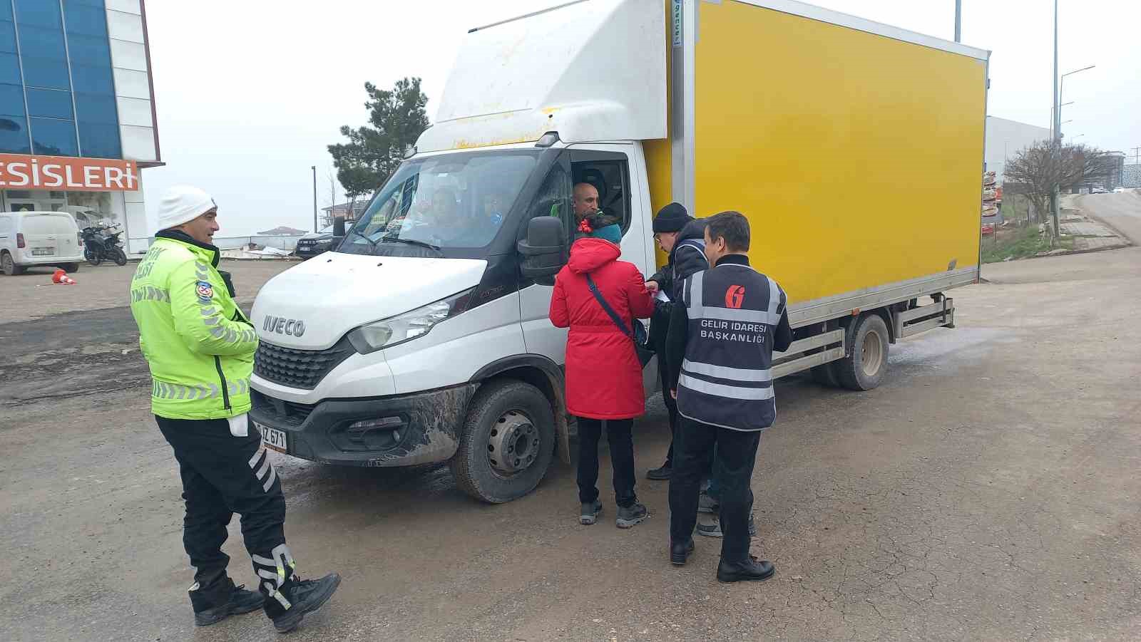 Edirne vergi dairesi ekiplerinden fatura ve irsaliye kontrolü