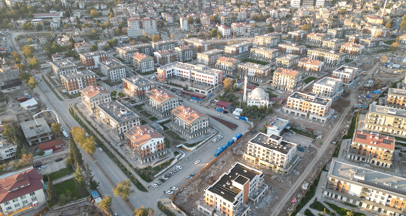 Kahramanmaraş’ta aynı açıdan çekilen görüntüler dönüşümü gözler önüne serdi