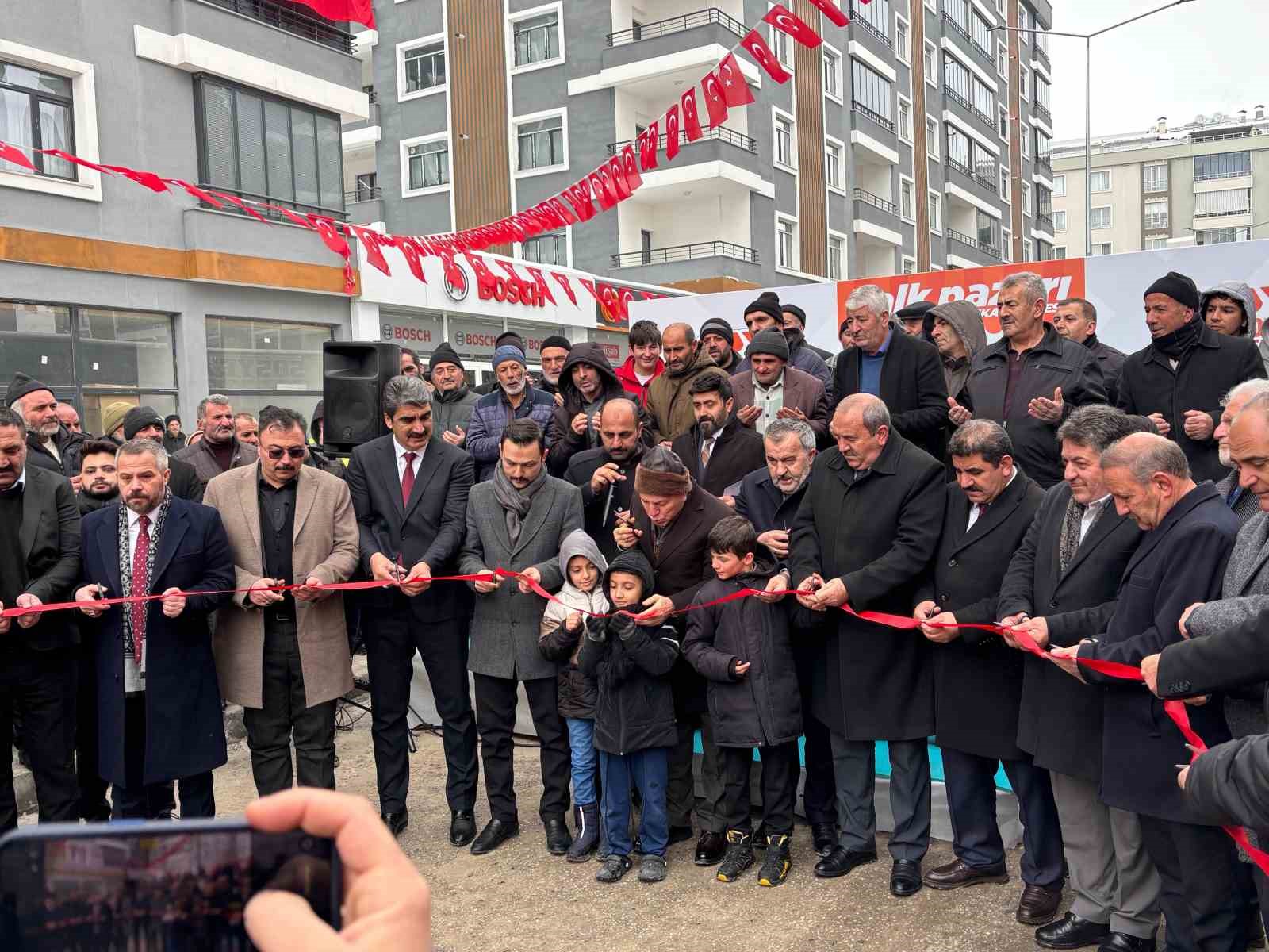 Halk pazarı Aşkale şubesi açıldı