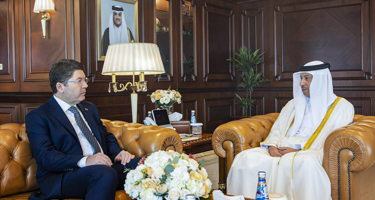 Adalet Bakanı Tunç, Katar Başsavcısı ve Yüksek Yargı Başkanıyla bir araya geldi