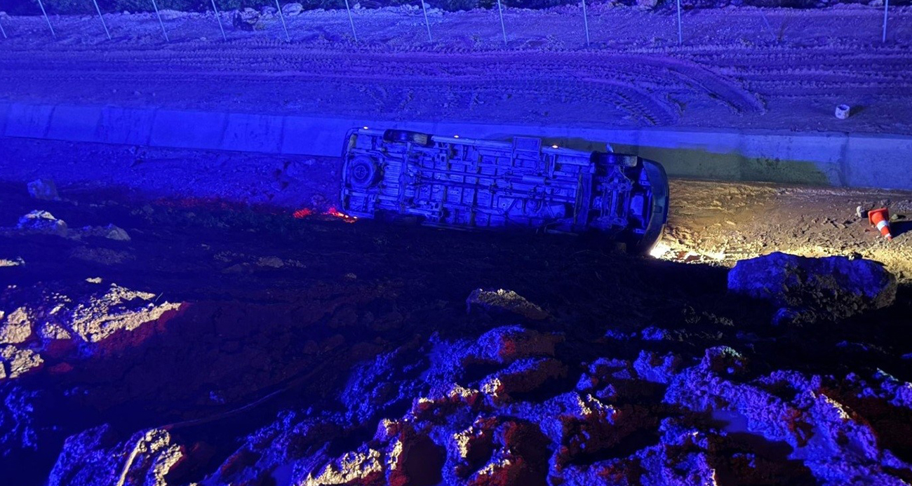 Mersin’de işçi servisi uçuruma yuvarlandı: 13 yaralı