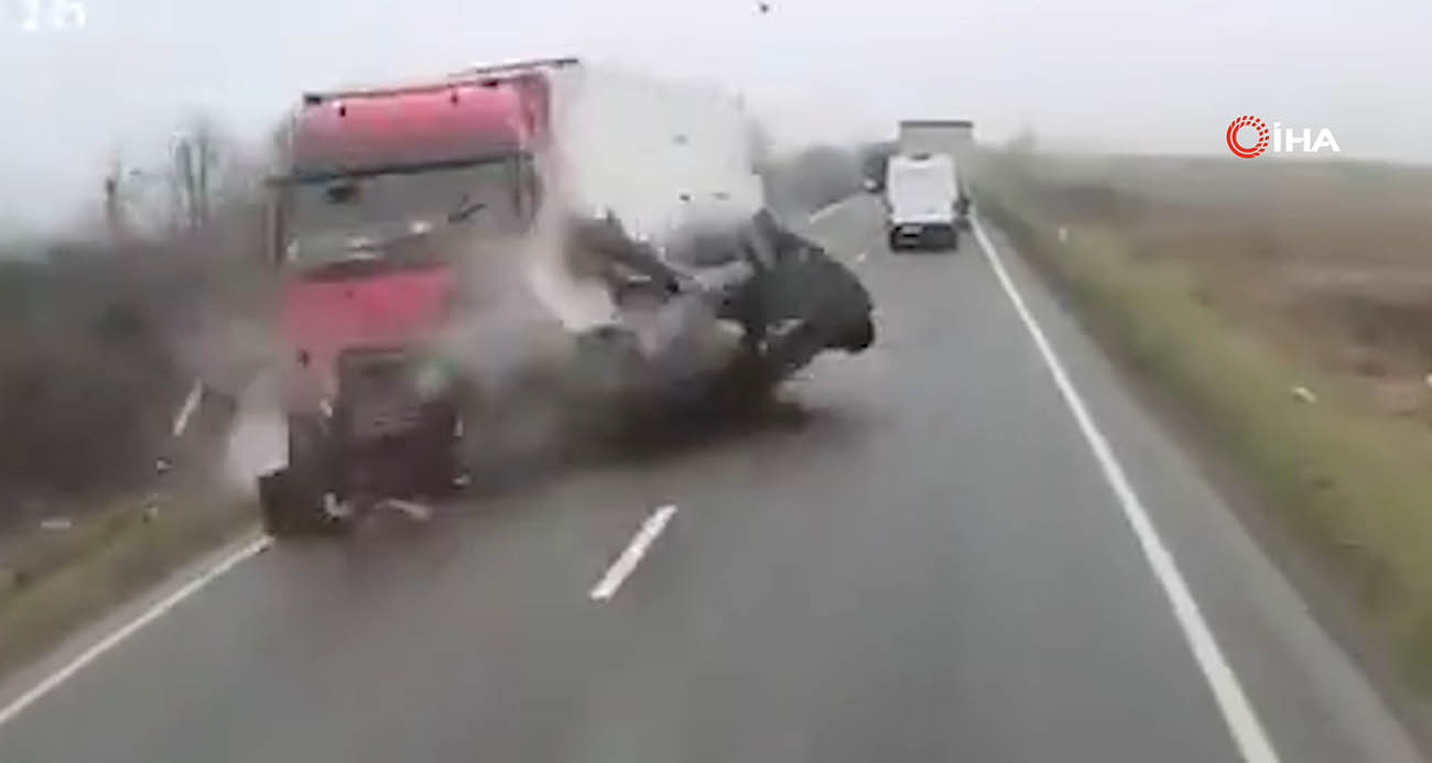 PAOK taraftarlarını taşıyan minibüs Romanya’da kaza yaptı: 7 ölü