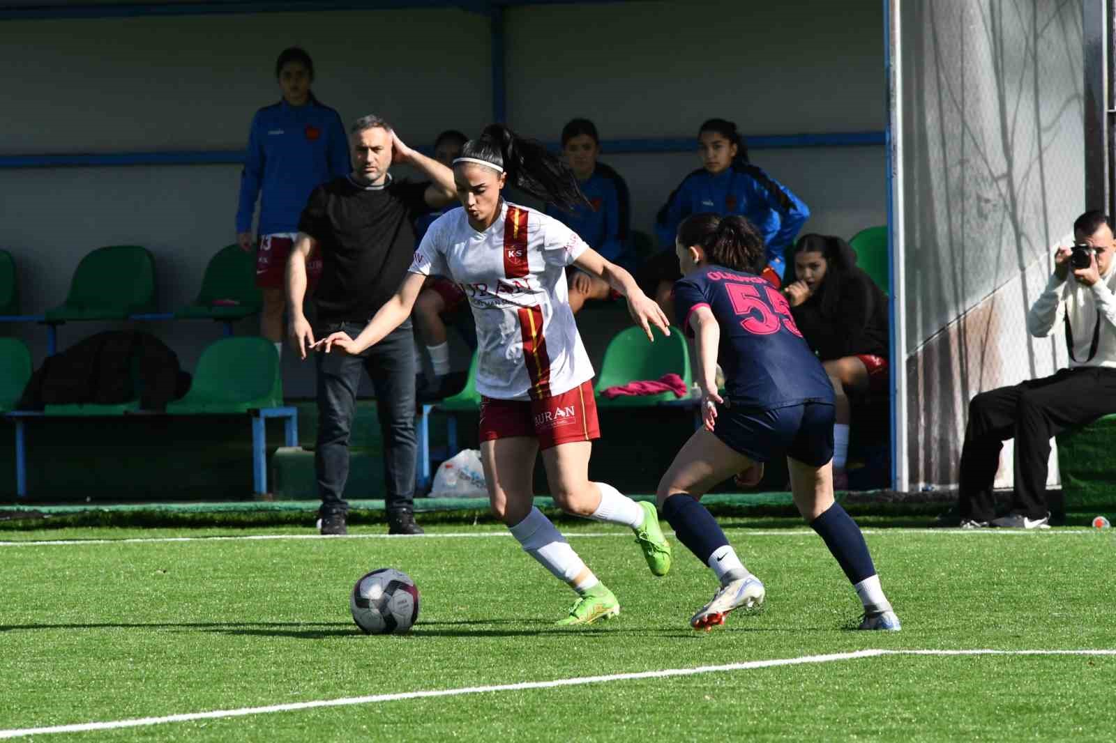 Kayseri Kadın FK evinde hata yapmadı