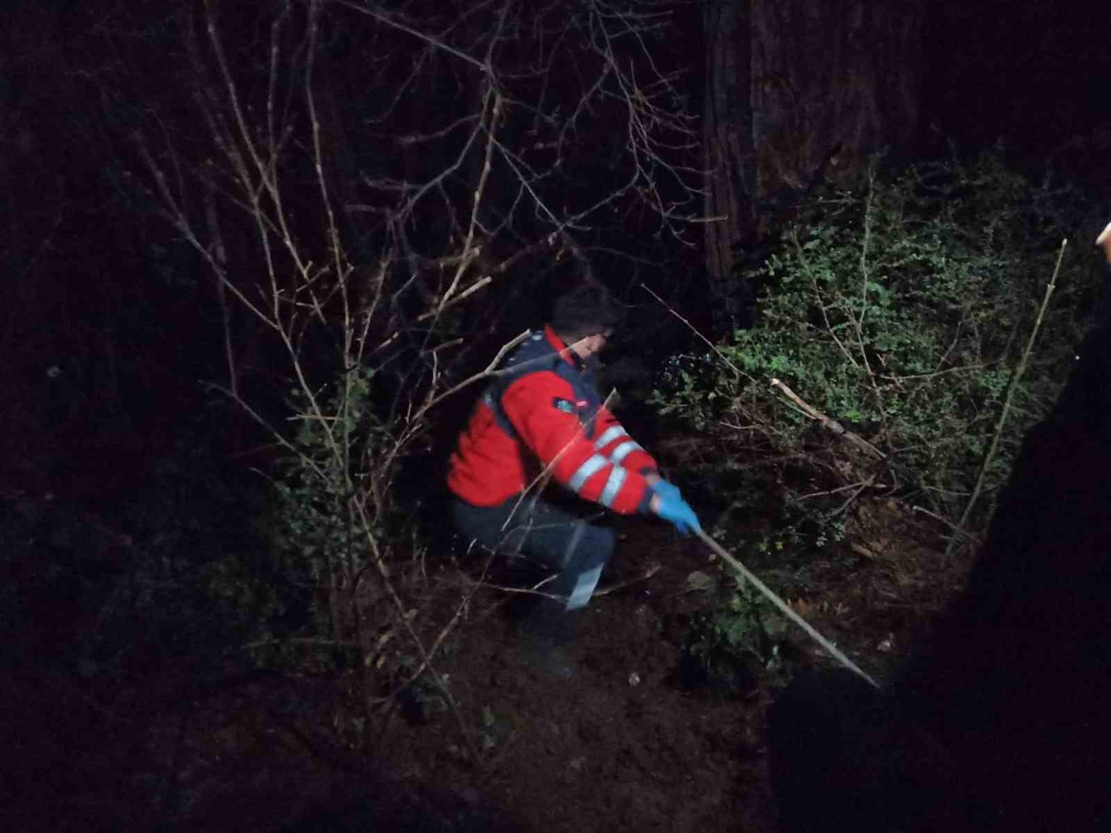 Dereye uçan operatörü kurtaran 4 itfaiye personeli, oksijen zehirlenmesi yaşadı