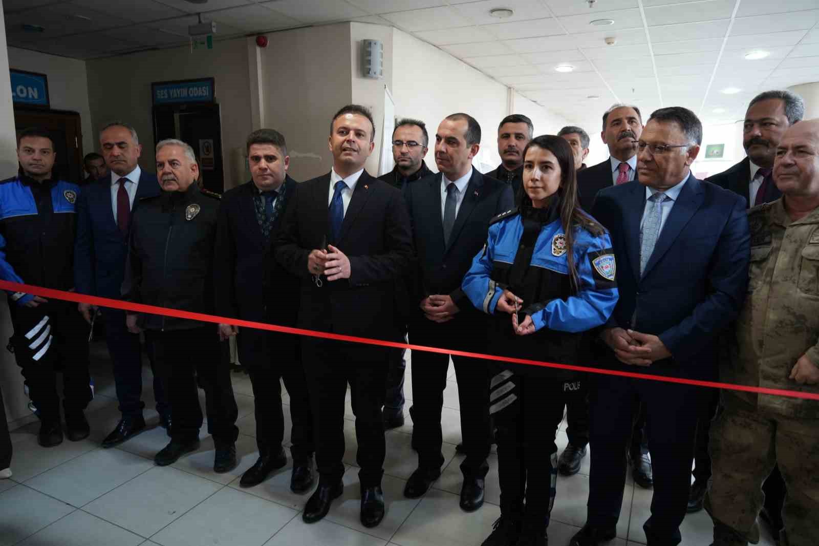 15. Uluslararası Tarım ve İnsan Fotoğraf Sergisi Iğdır’da ziyarete açıldı