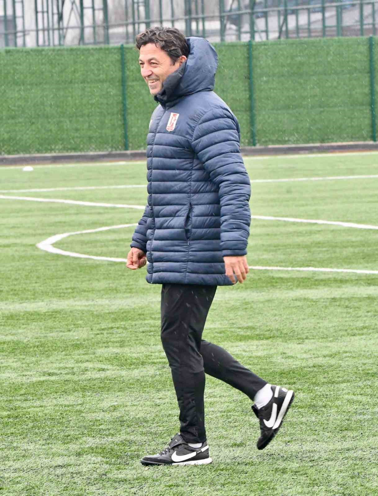 Balıkesirspor Teknik Direktörü Zafer Uysal: 