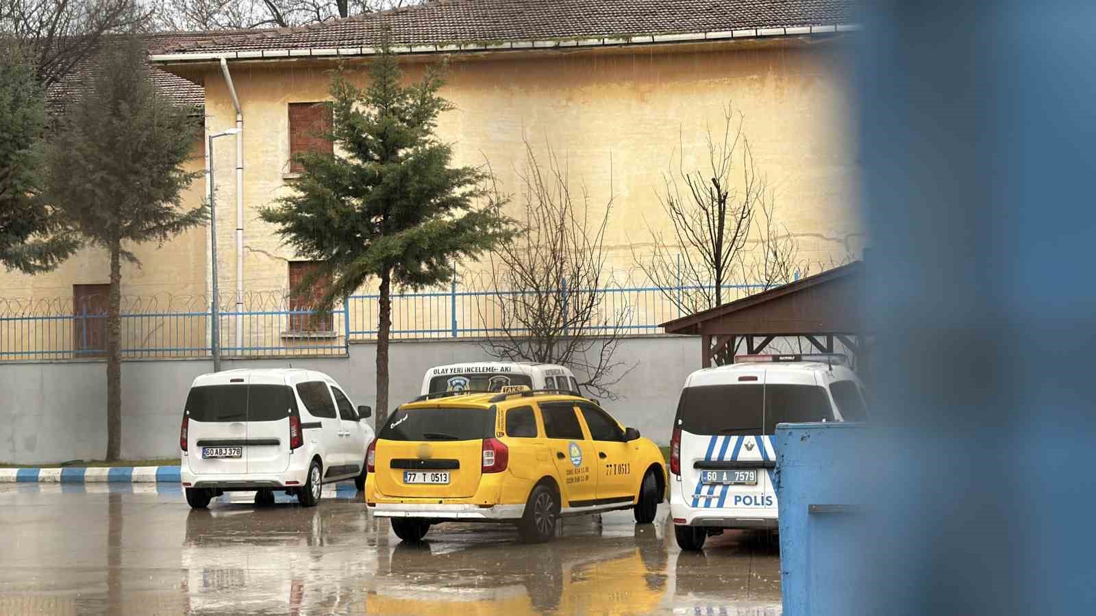 Tokat’ta takside kaçak göçmen yakalandı