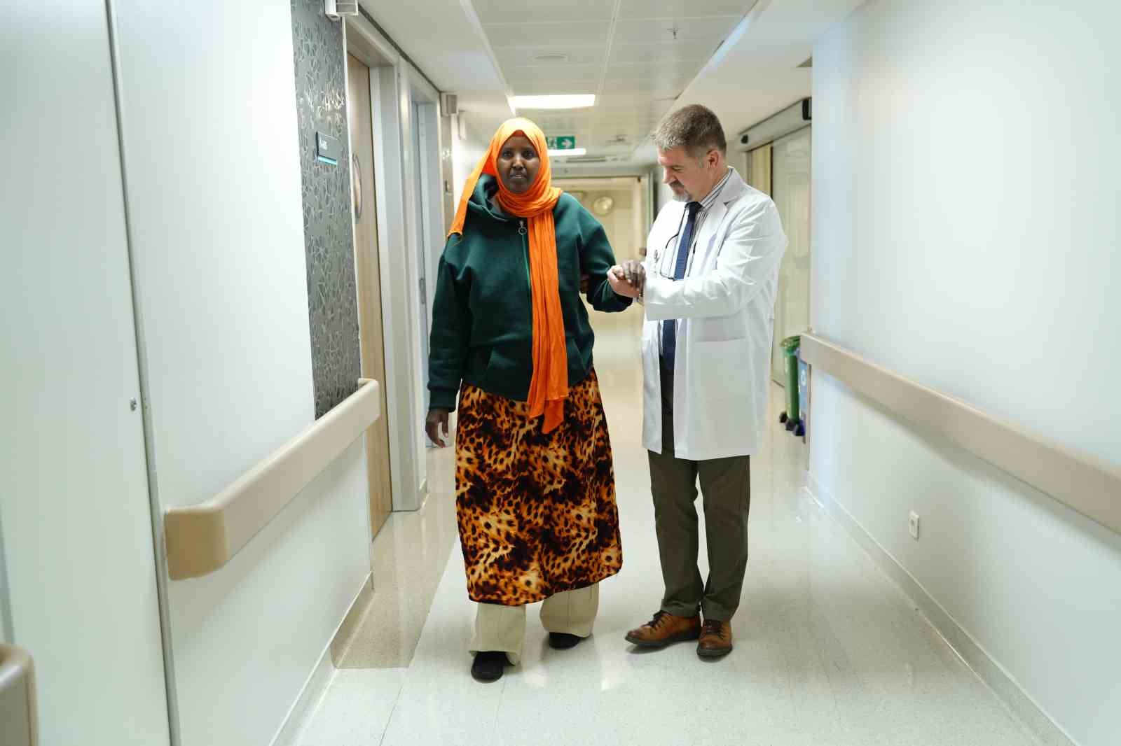 Felçli olarak geldi, ilk adımlarını Türkiye’de attı