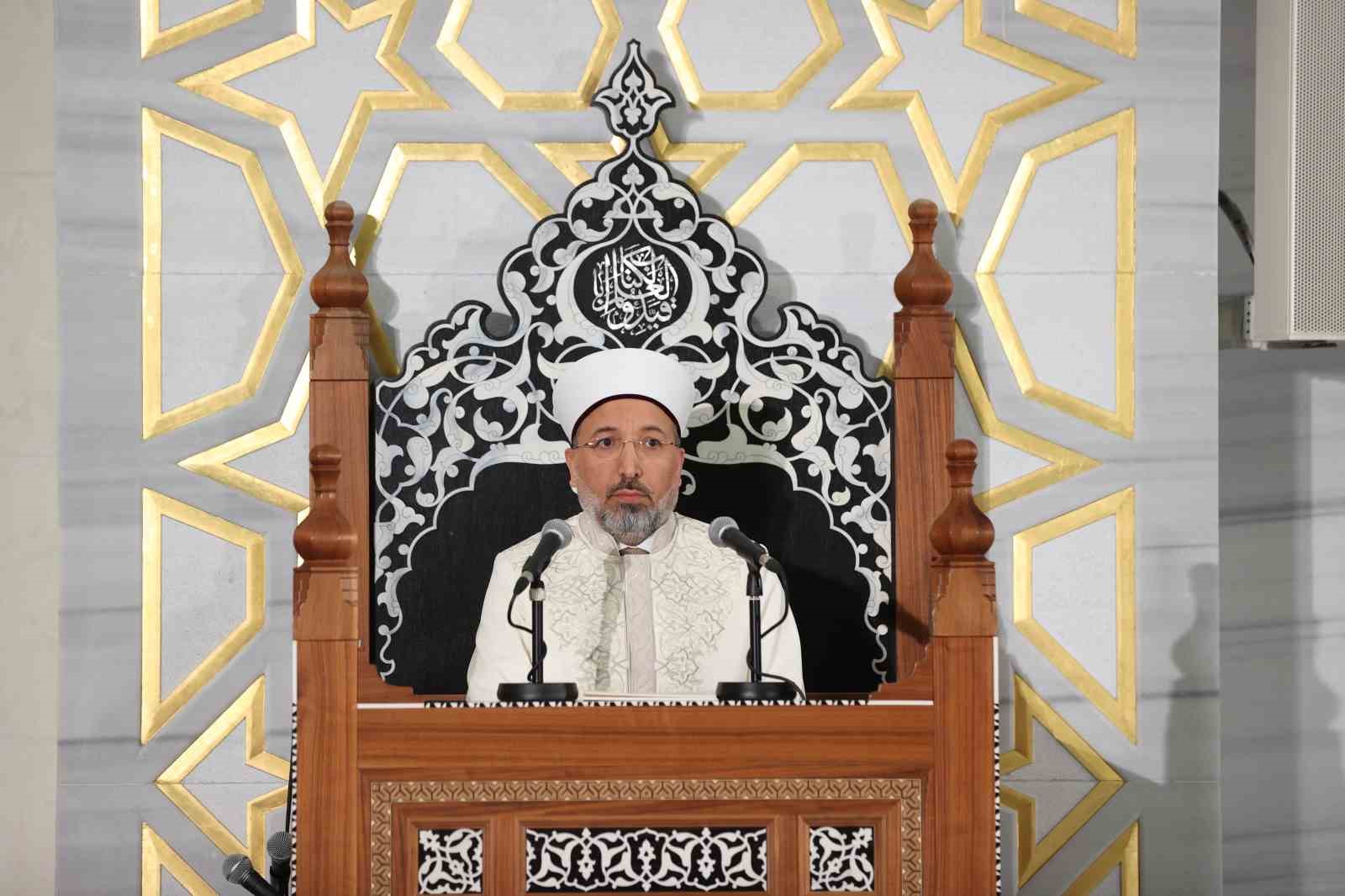 Berat Gecesi tüm yurtta dualarla idrak edildi