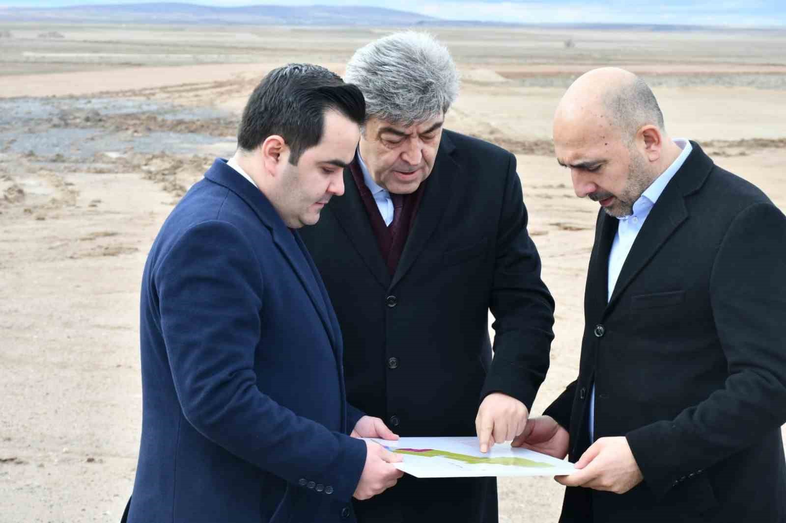 Vekil Ataş ve Başkan Bağlamış, Jeotermal Sera OTB’deki çalışmaları inceledi