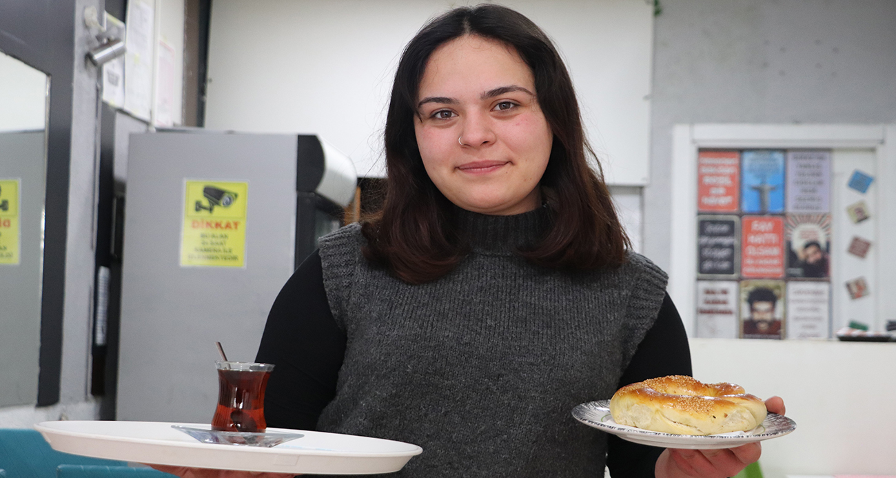 Sosyal medya yerine hayaline odaklandı, 3 sene çalışıp biriktirdiği para ile 18 yaşında kafe açtı