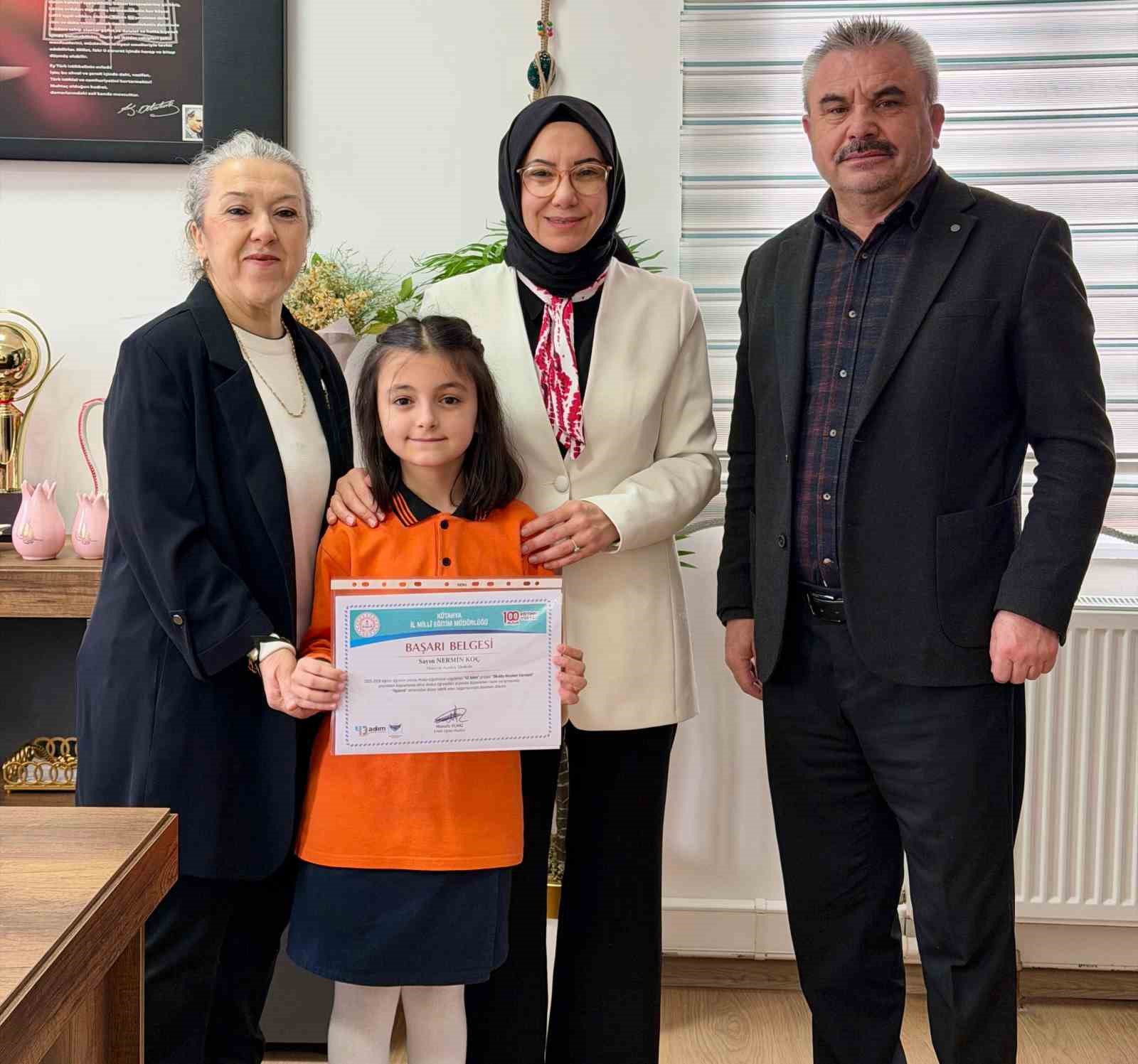 Hisarcık Atatürk İlkokulu öğrencisi resim yarışmasında il üçüncüsü oldu