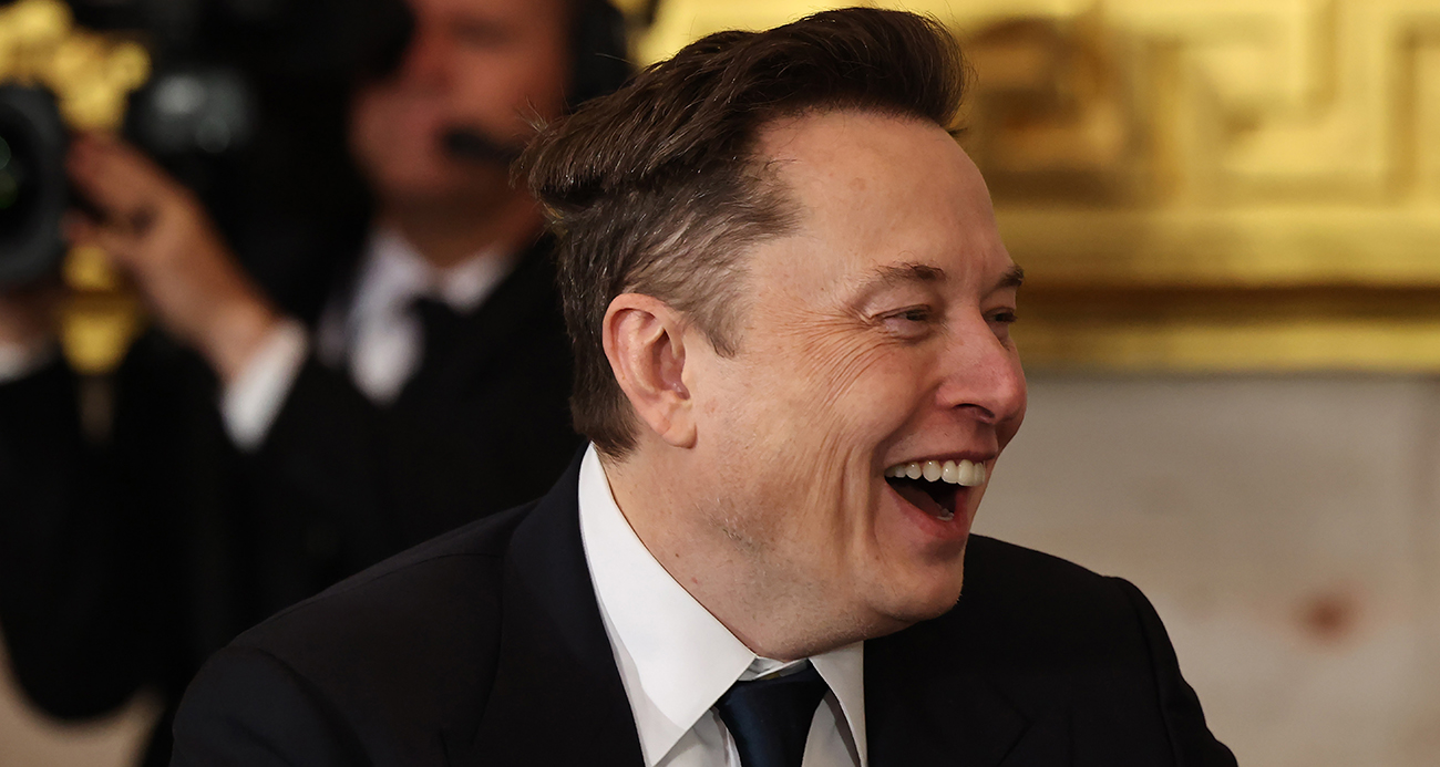 Elon Musk net serveti 800 milyar doları aşan tarihteki ilk insan oldu