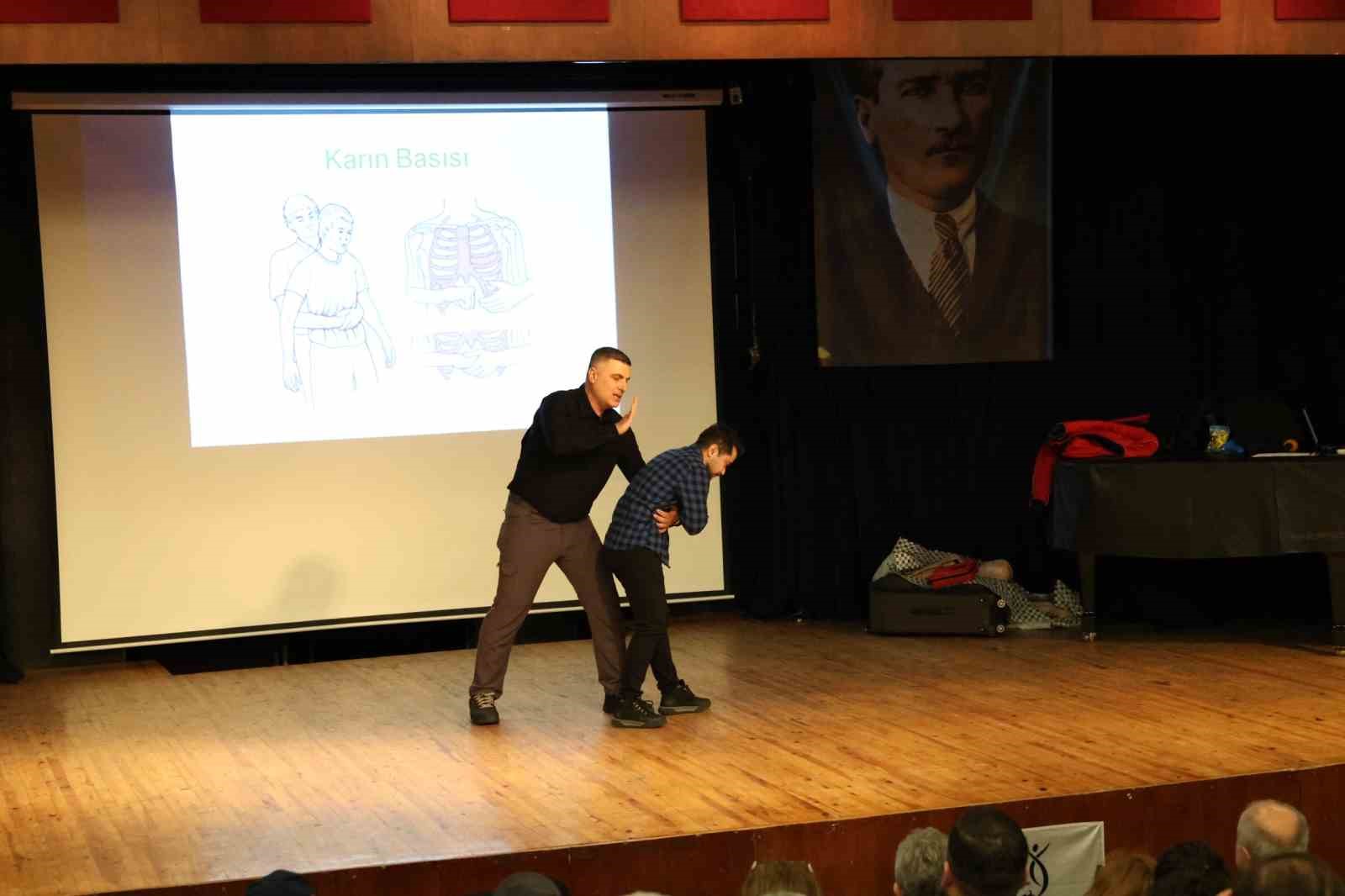 Nazilli’de ’6 Şubat Depremleri’nin yıl dönümünde anlamlı eğitim