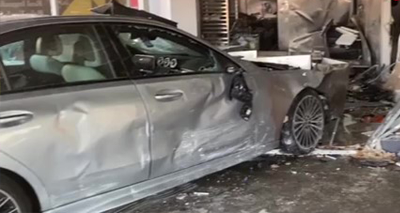 ABD’nin Los Angeles şehrinde binek araç markete daldı: 3 ölü 6 yaralı