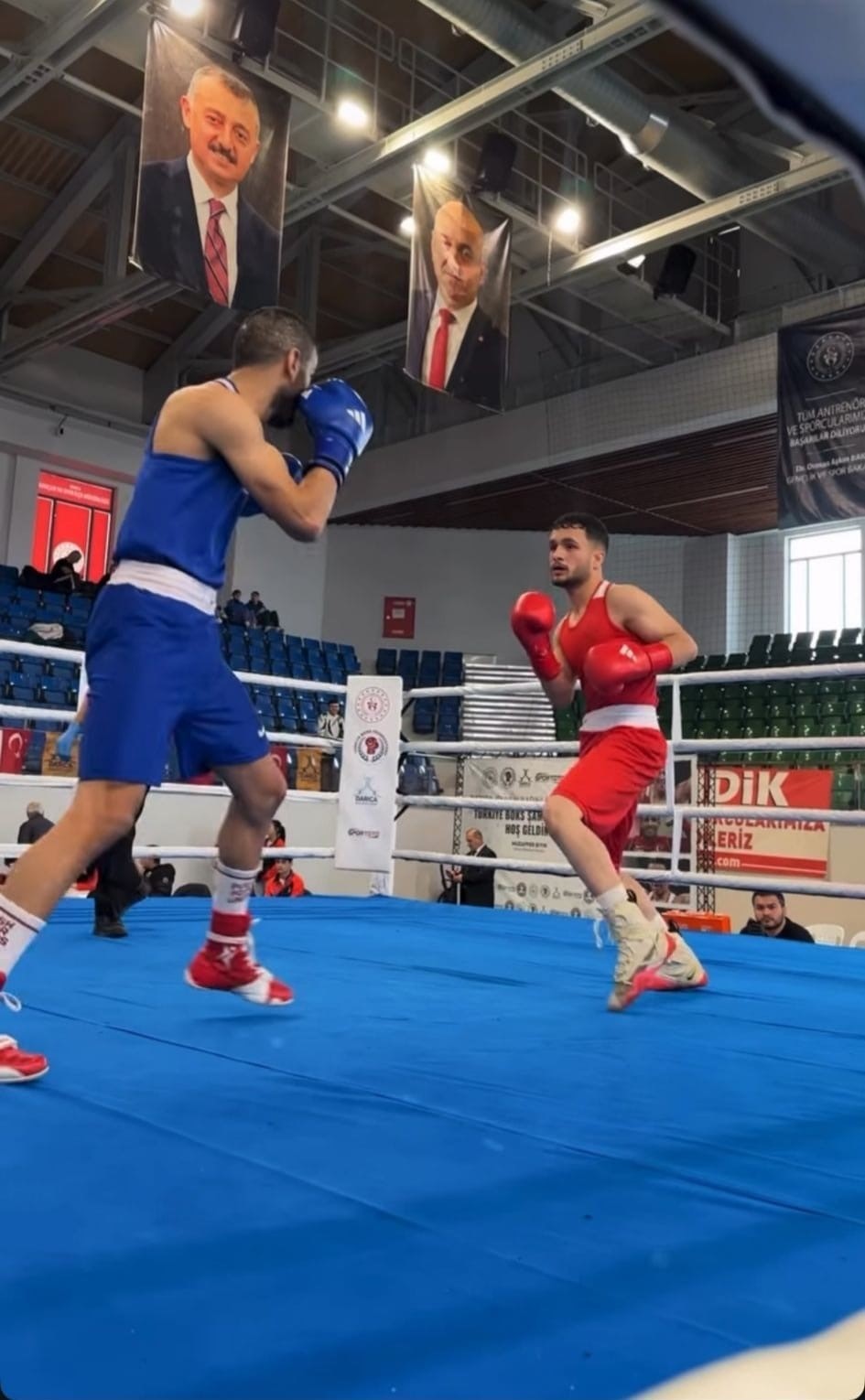 Ağrılı boksör Sezgin Acar Türkiye üçüncüsü oldu