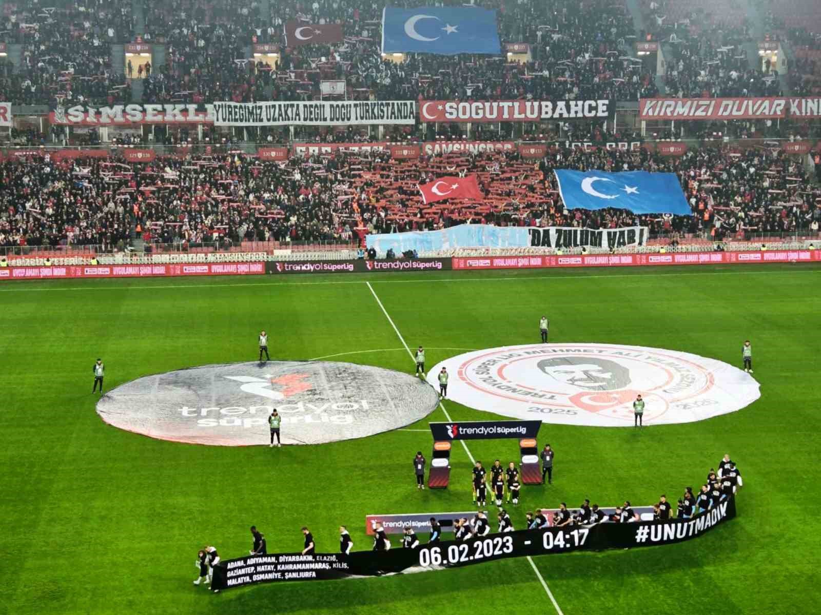 Trendyol Süper Lig: Samsunspor: 0 - Trabzonspor: 0 (Maç devam ediyor)