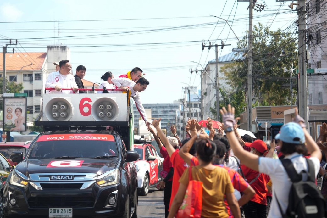 Tayland'da halk sandık başında