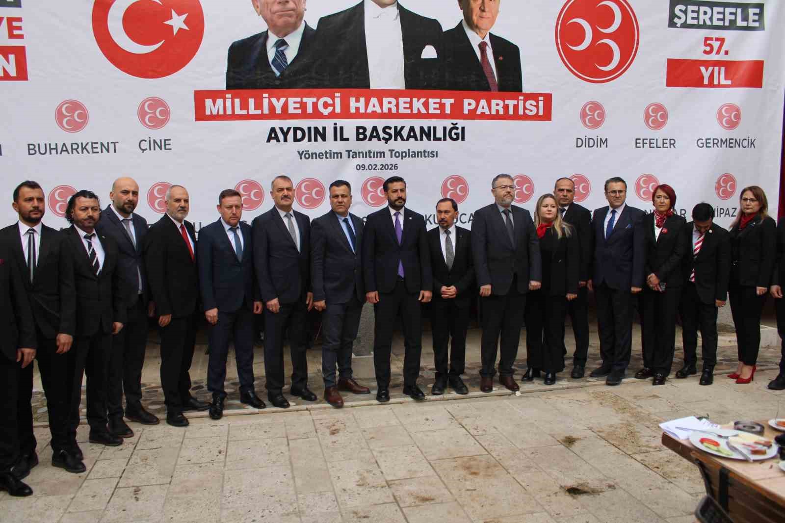 MHP Aydın’da yeni yönetim tanıtıldı