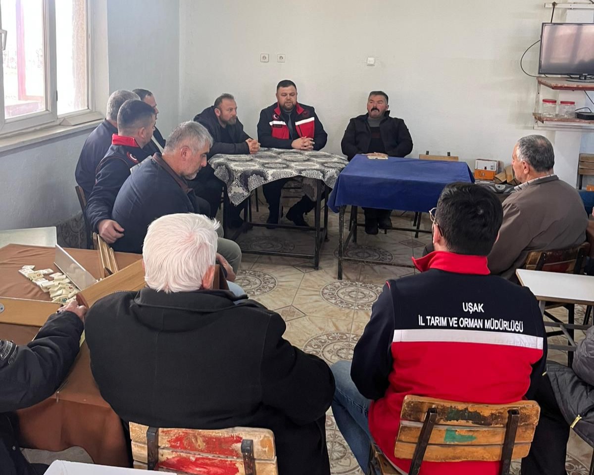Uşak İl Tarım ve Orman Müdürlüğü üreticilerle sahada bir araya geldi