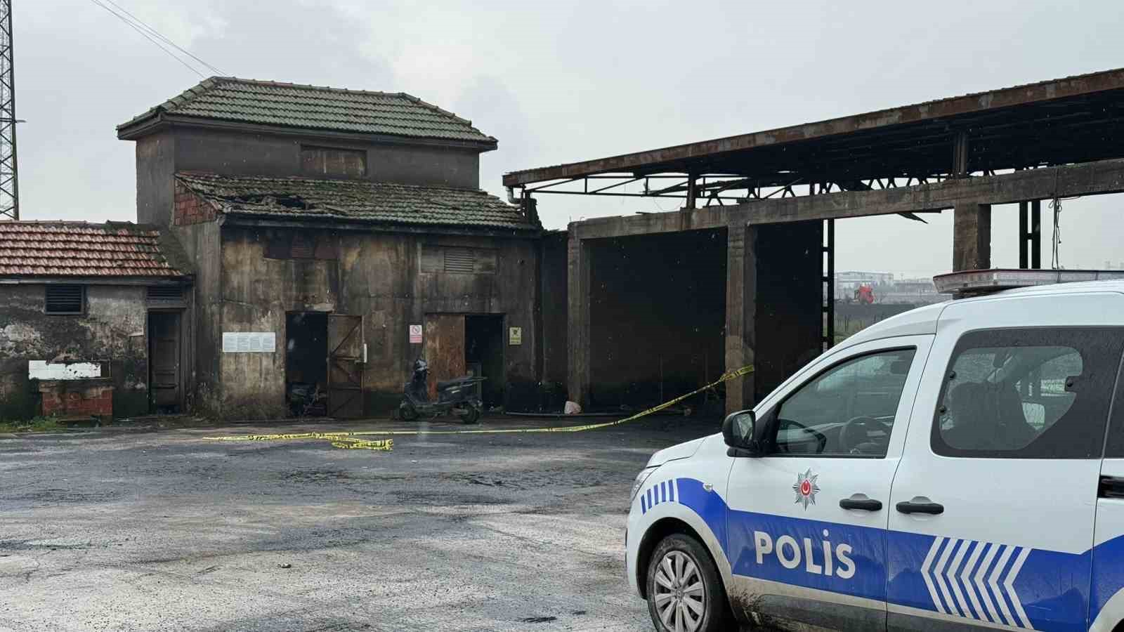 Turgutlu’da bir kişi elektrik trafosu binasında ölü bulundu