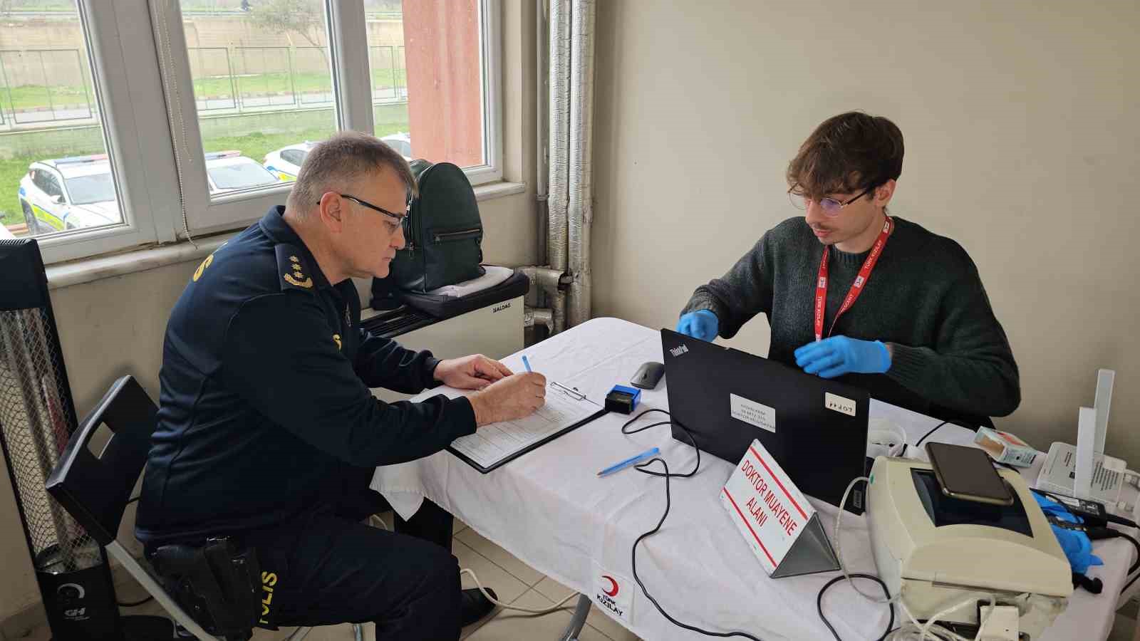 Nazilli’de Emniyet Teşkilatı’ndan Kızılay’a kan desteği