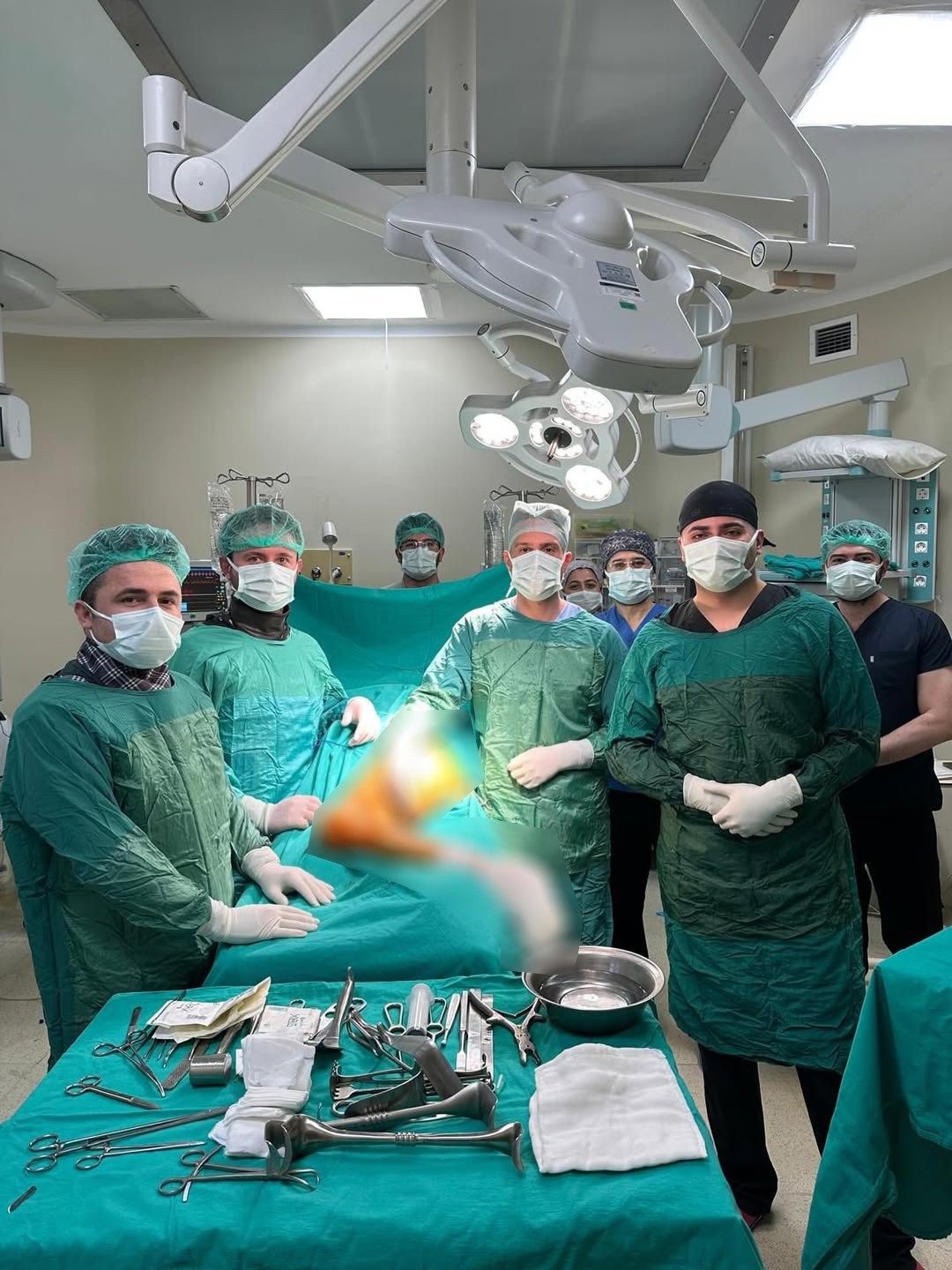 Kalça kemiği kırılan 91 yaşındaki hasta, yeniden ayağa kalktı