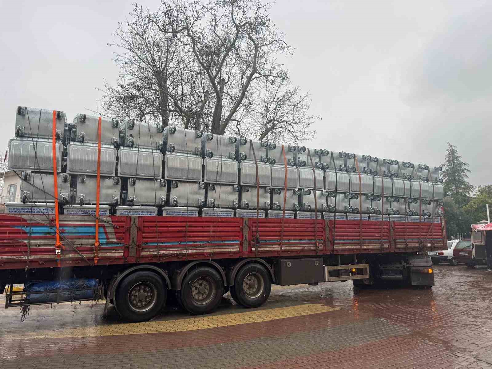 Sultanhisar’a 200 yeni çöp konteyneri