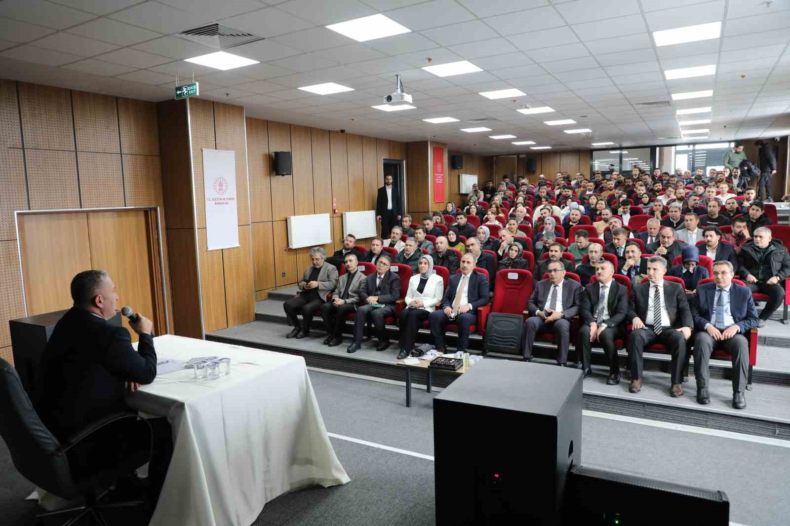 Ağrı Milli Eğitim Müdürü Kökrek, Patnos’ta eğitim çalışmalarını inceledi