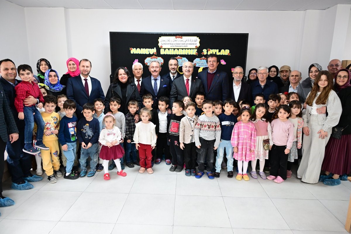 Denizli’de Valide Sultan Camii ve Sağlık Merkezi hizmete açıldı