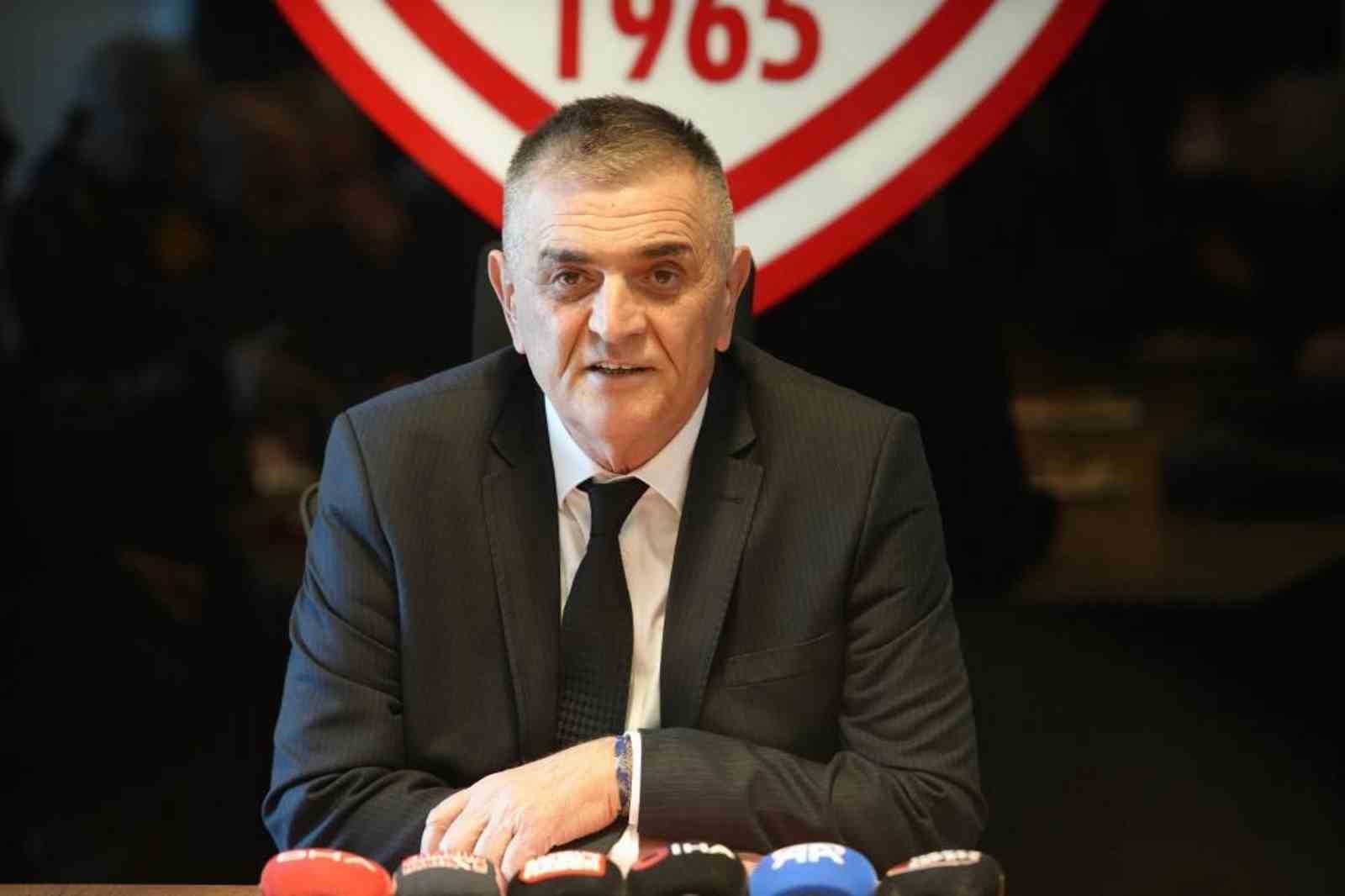 Samsunspor, Alman Teknik Direktör Thorsten Fink ile anlaştı