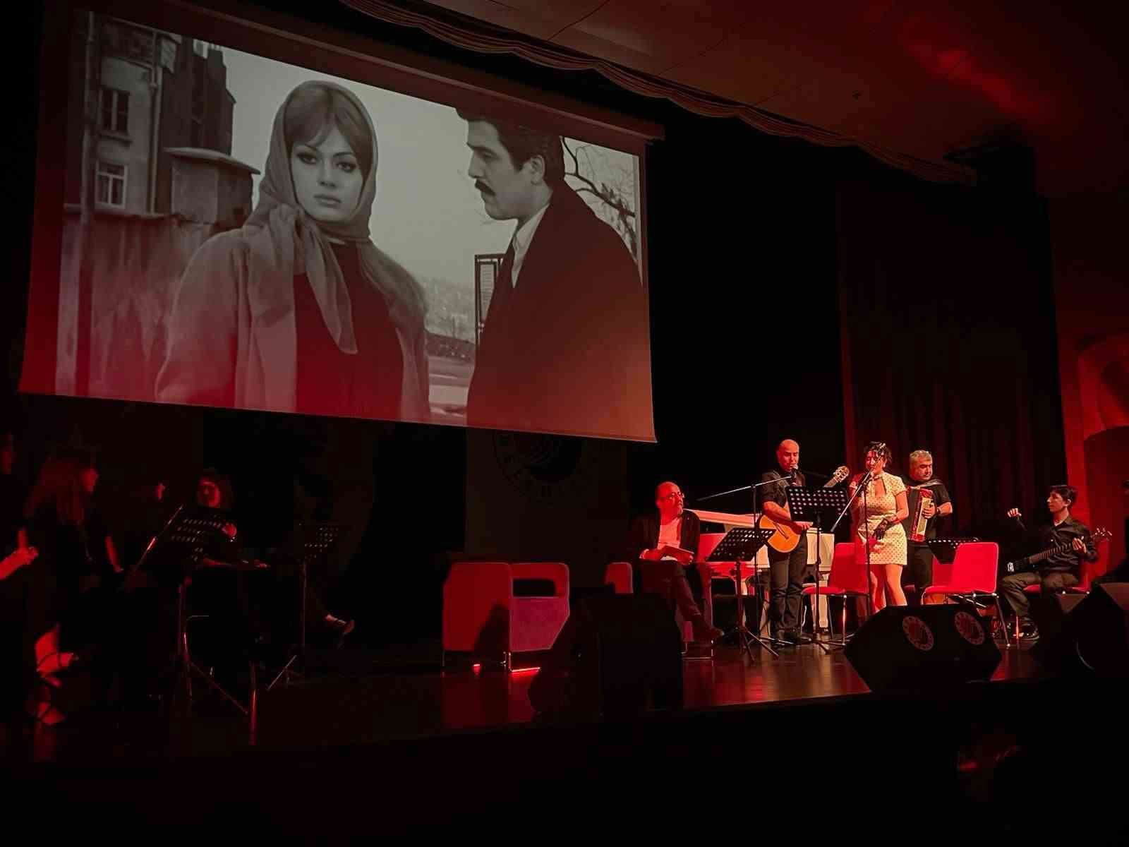 Kepez’de 14 Şubat sanatla kutlandı