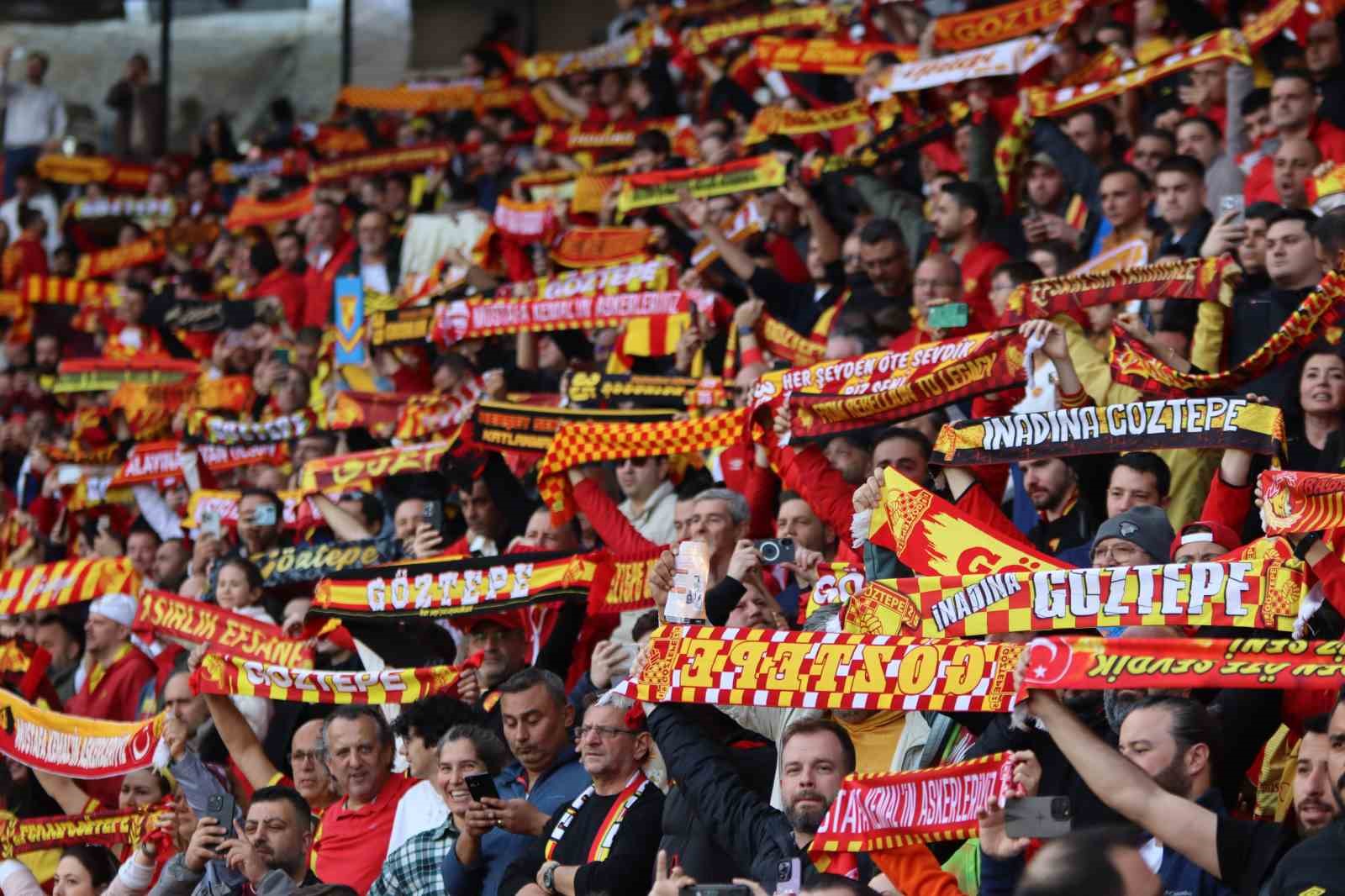 Trendyol Süper Lig: Göztepe: 0 - Kayserispor: 0 (İlk yarı)
