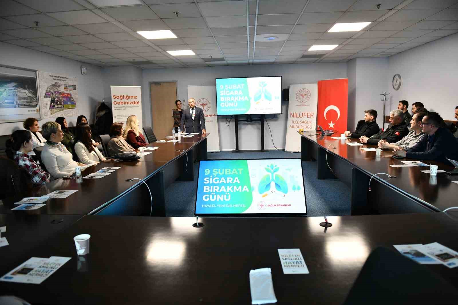 Sigarayı bırakan 25 çalışana sertifikaları takdim edildi