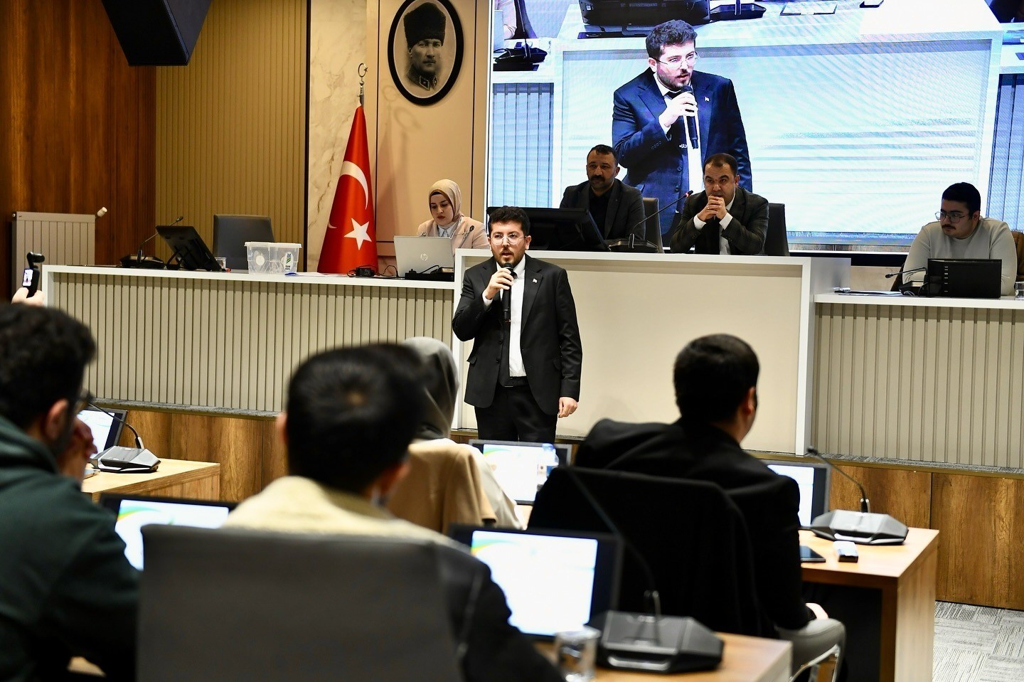 Yeşilyurt Genç Meclis’in yeni başkanı Yusuf Salih Tatar oldu