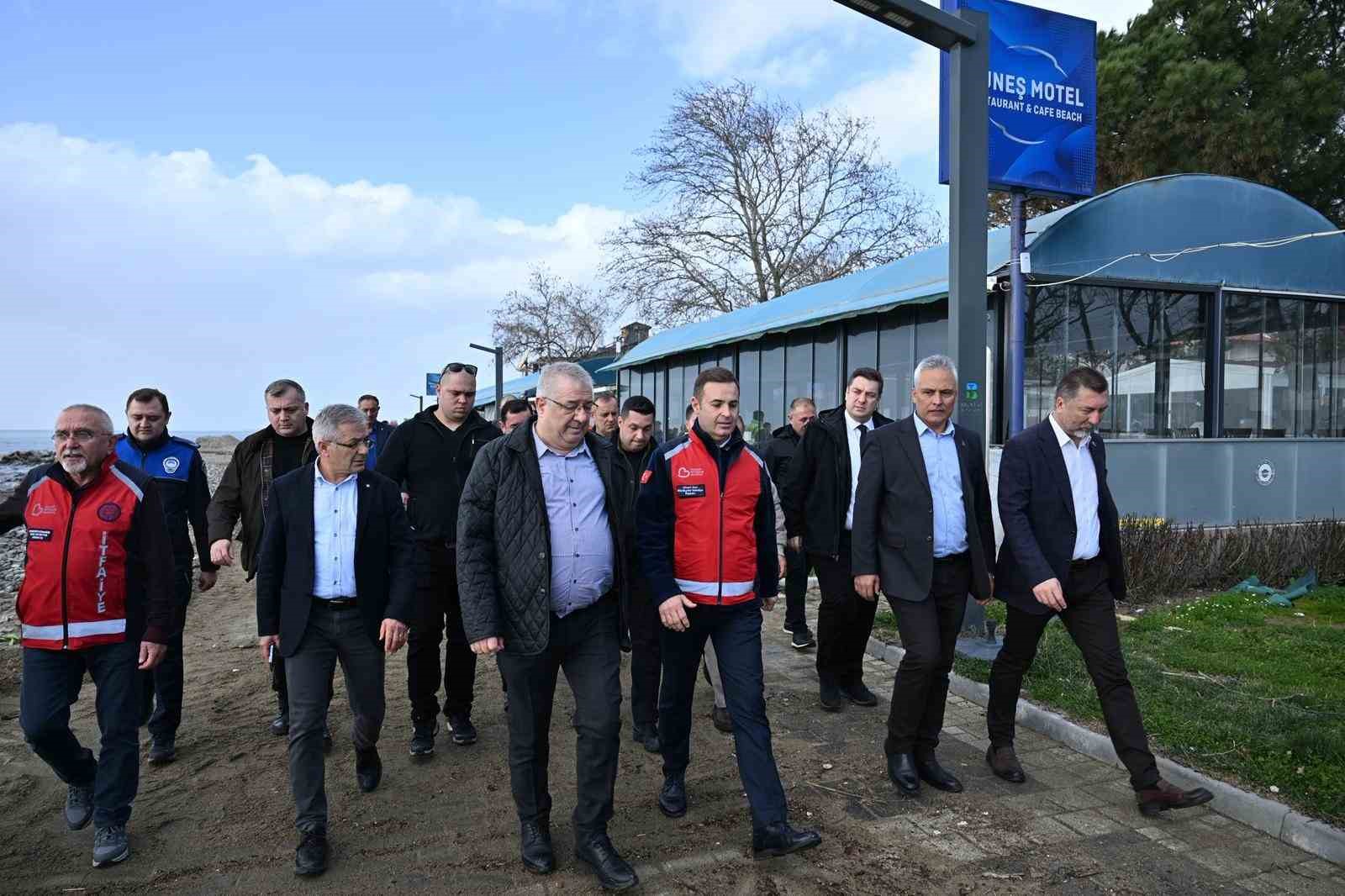 Akın, Lodos’un vurduğu Körfez’de