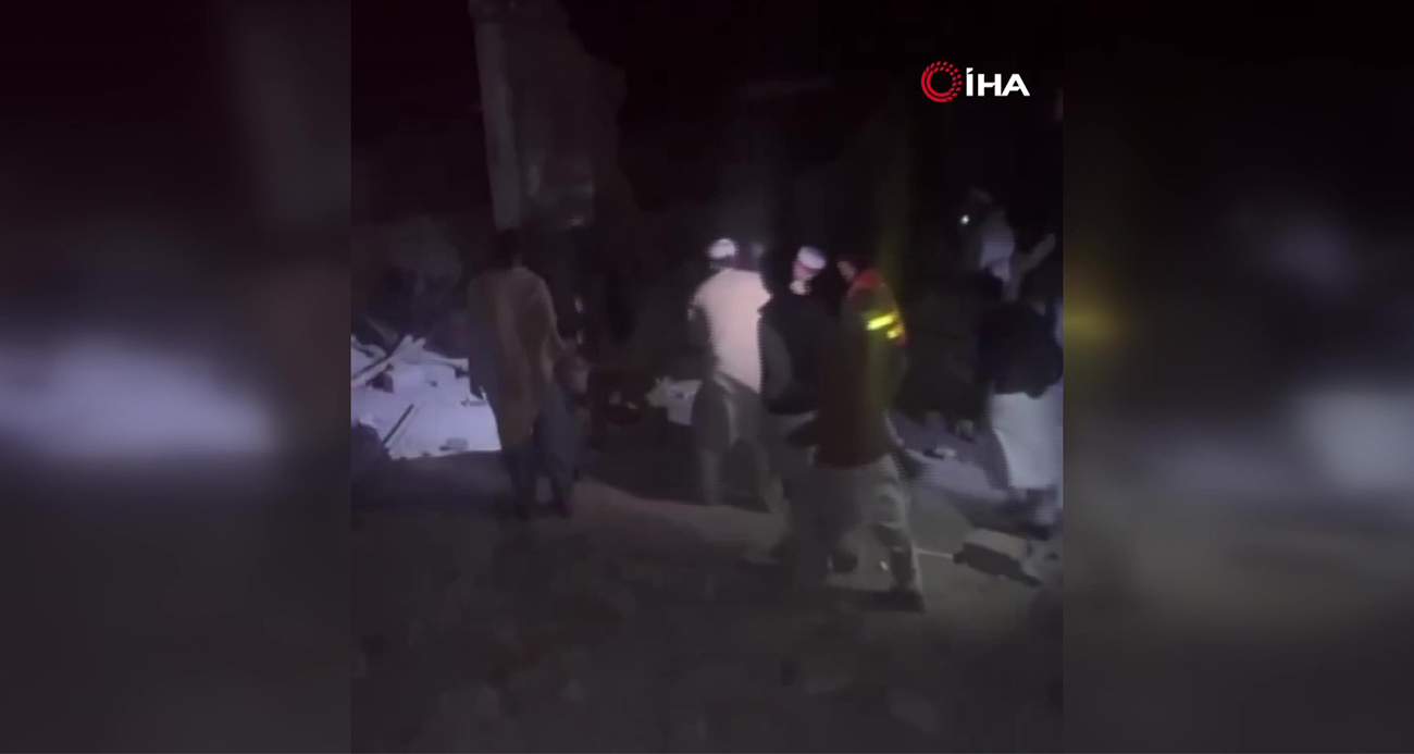 Pakistan’da güvenlik güçlerine bomba yüklü araçla saldırı: 10 ölü, 2 yaralı