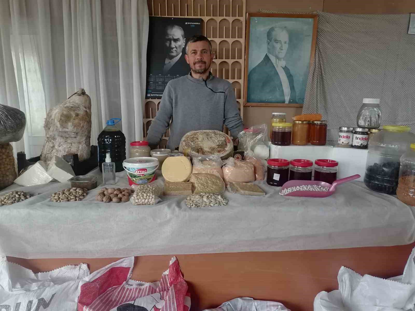 Çiftçilerden topladıklarıyla ramazan kolisi hazırlıyorlar