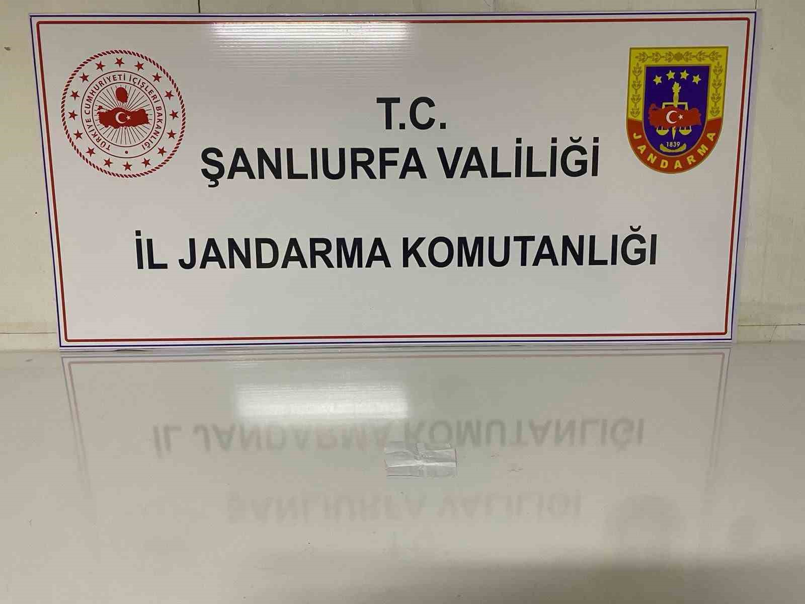 Şanlıurfa’da silah ve uyuşturucu ele geçirildi: 8 şüpheliye işlem yapıldı