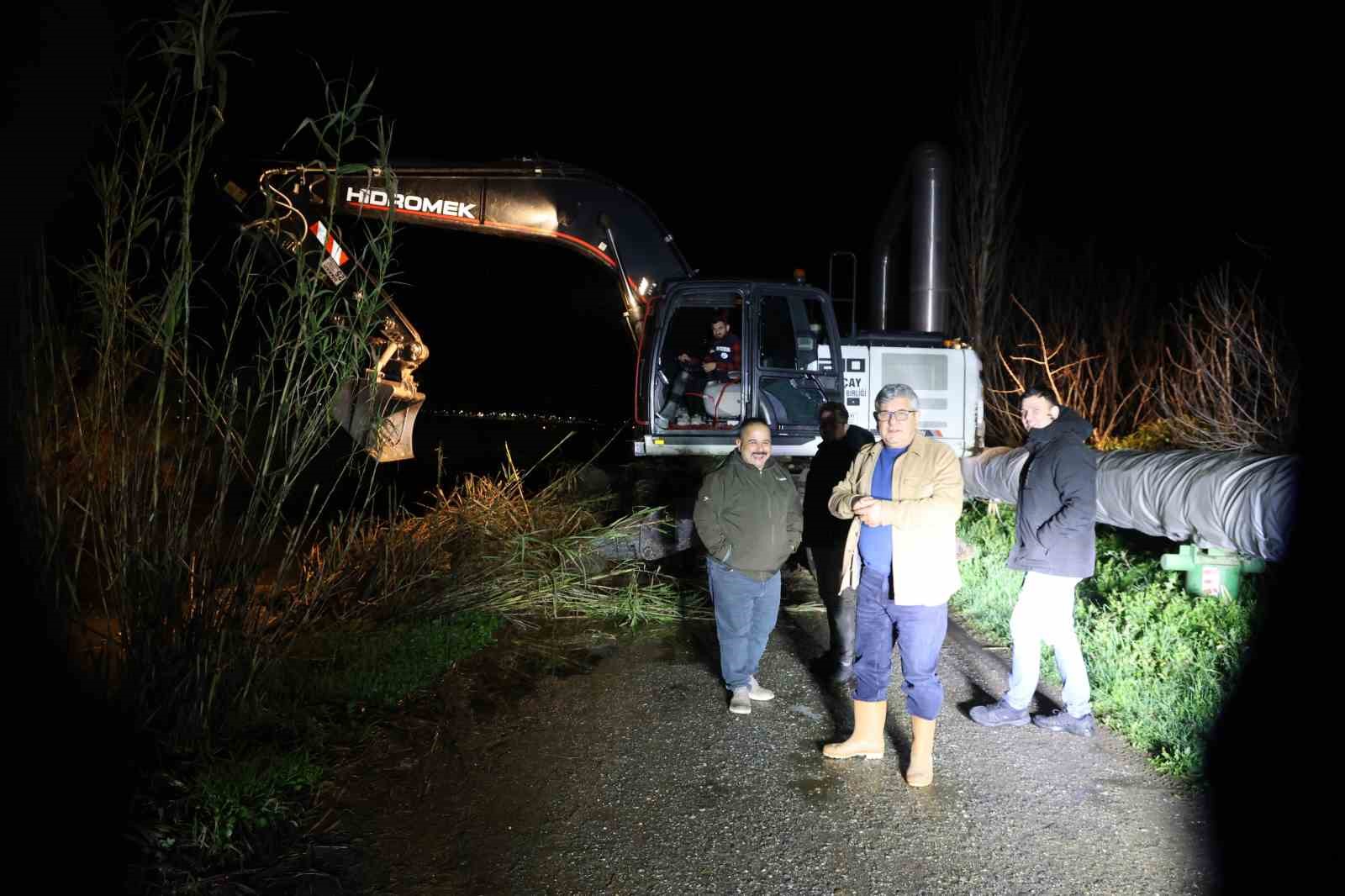 Aydın’da Emirdoğan Çayı taştı