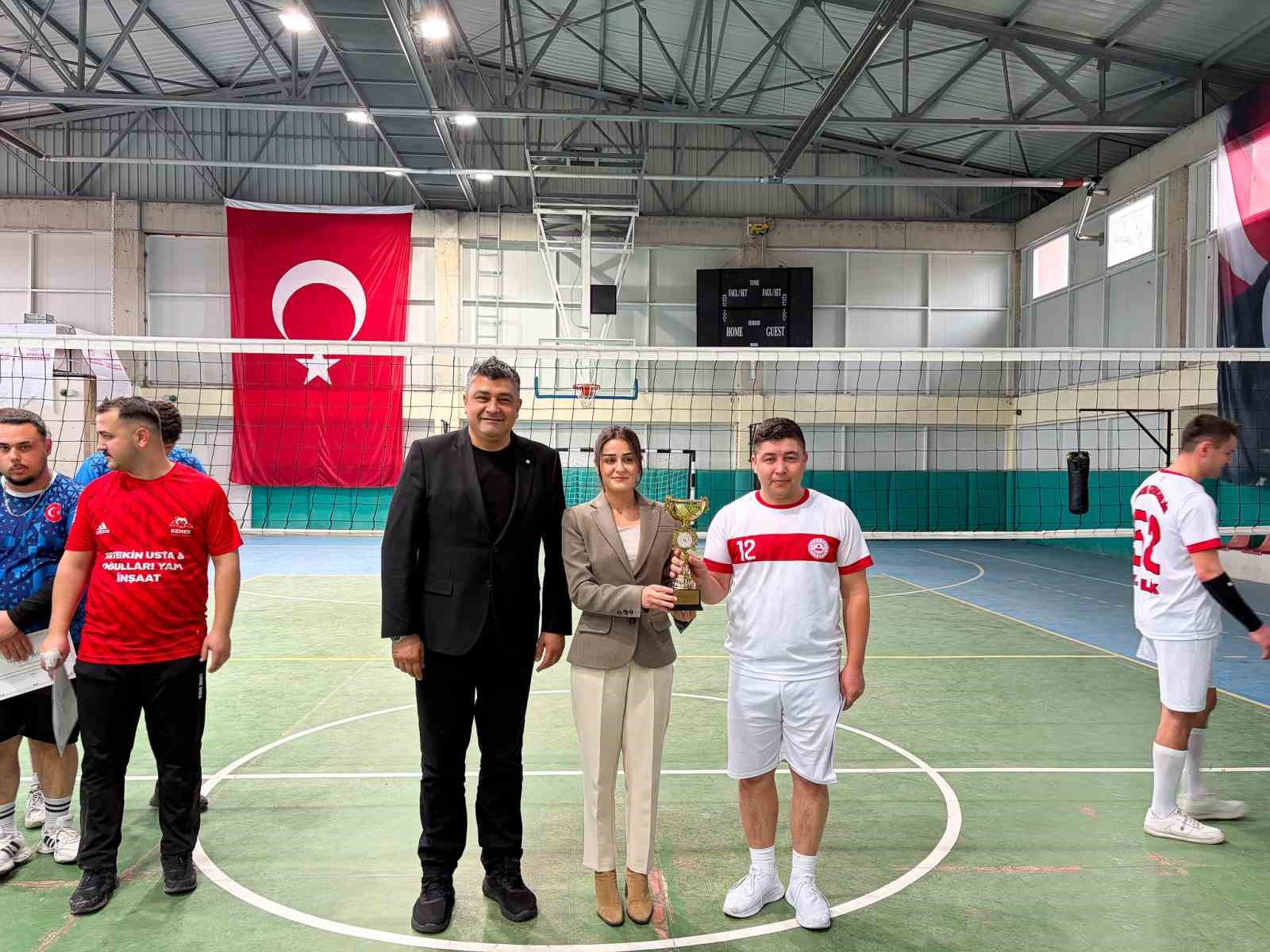 Özvatan Kurumlar Arası Voleybol Turnuvası sona erdi