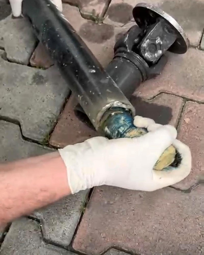 Aracın aks ve şaftında 5 kilo 300 gram uyuşturucu ele geçirildi