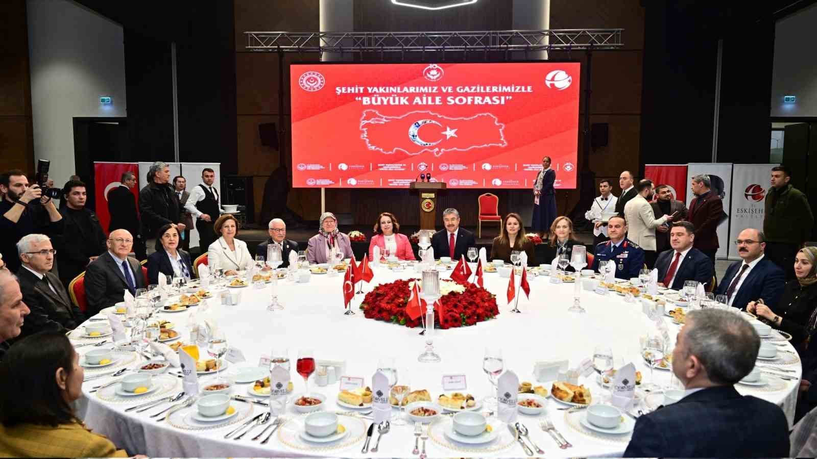 Vali Yılmaz, şehit yakınları ve gazilerle 