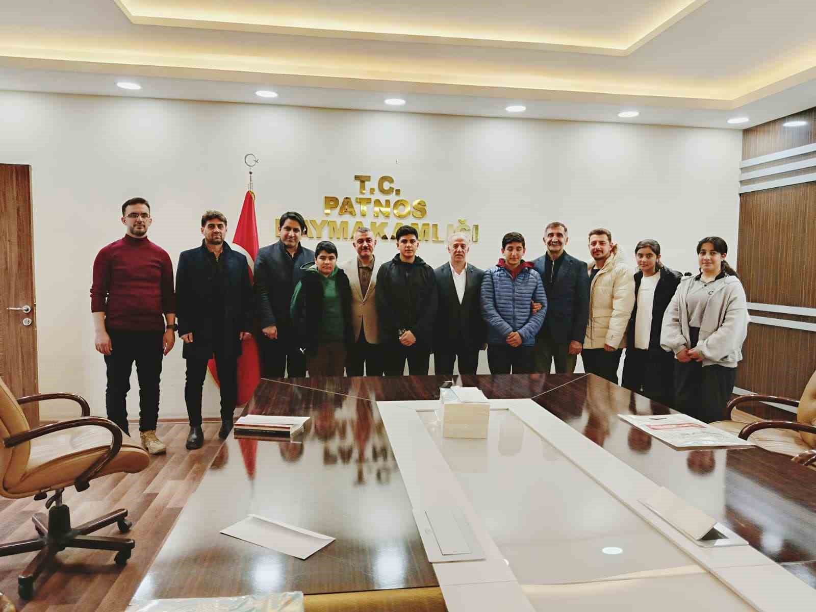 Patnos’tan ilk yüze 8 öğrenci