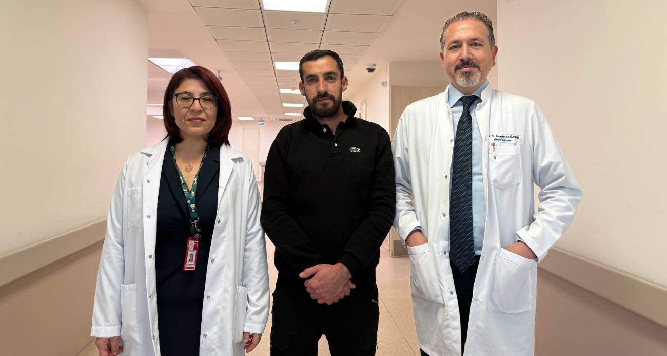 Geçmeyen öksürüğü için gitti, nadir hastalığını öğrendi, 4 ameliyat oldu