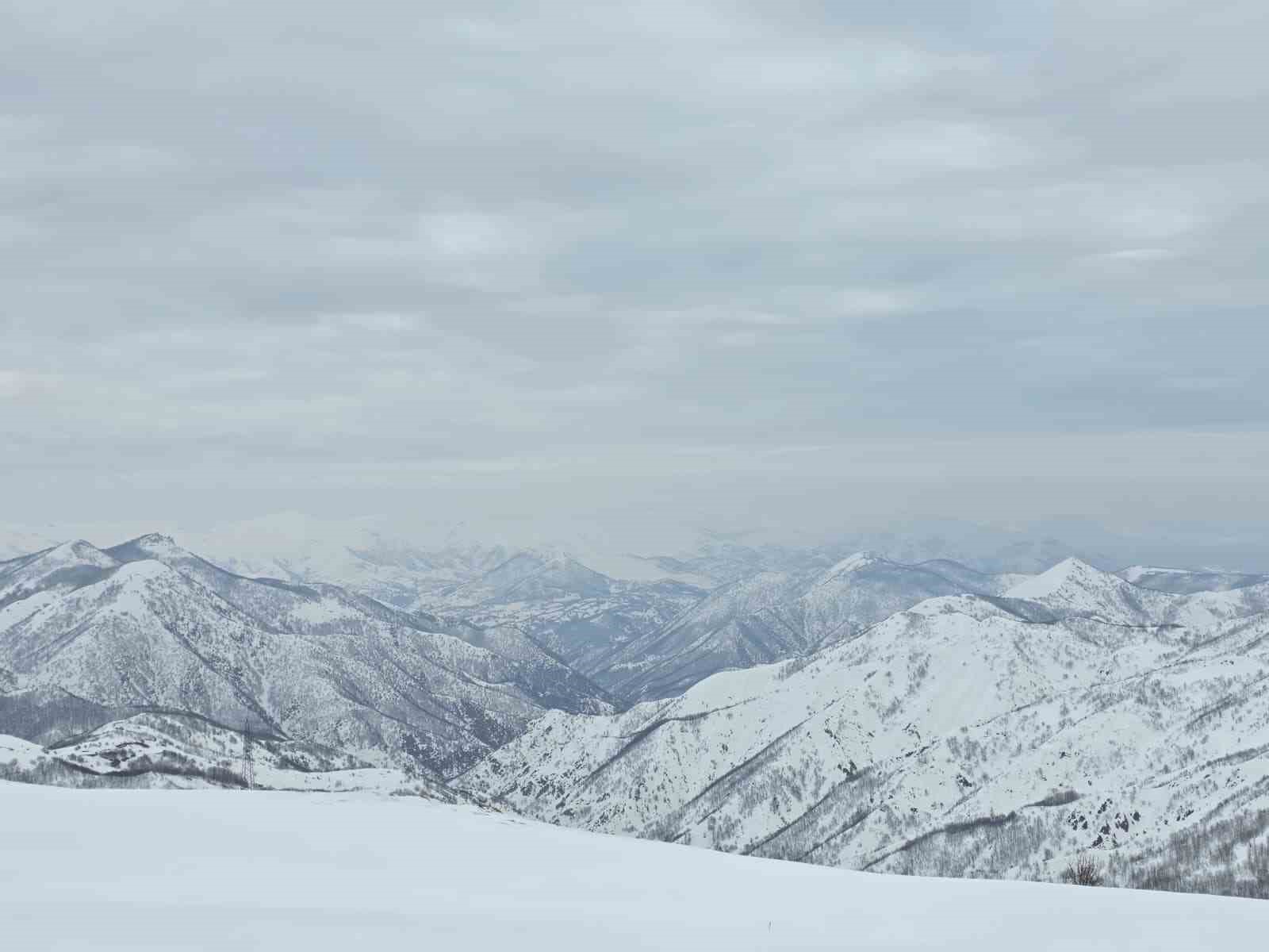 Sülbüs Dağı’nda zorlu kış tırmanışı